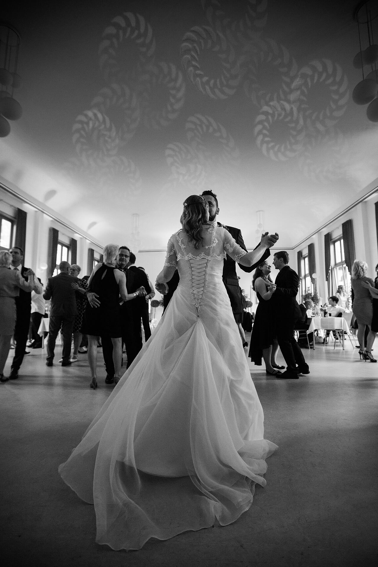 Ein besonderer Moment in der Hochzeitsreportage: der Eröffnungstanz