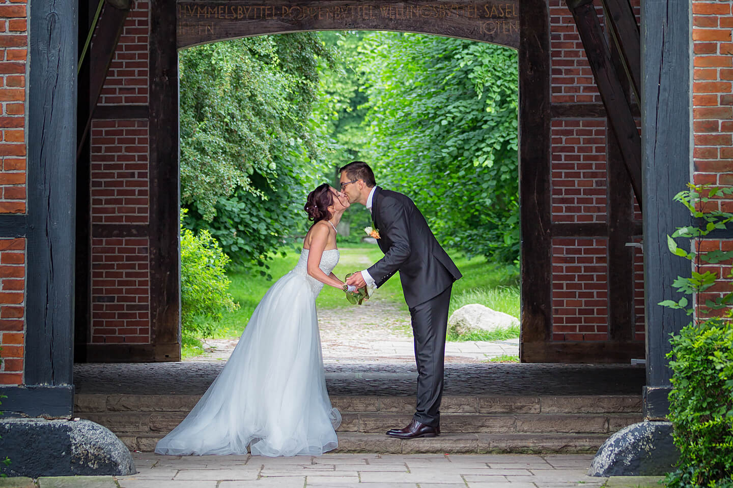 Aleksandra & Cedric – Standesamtliche Trauung im Torhaus Wellingsbüttel