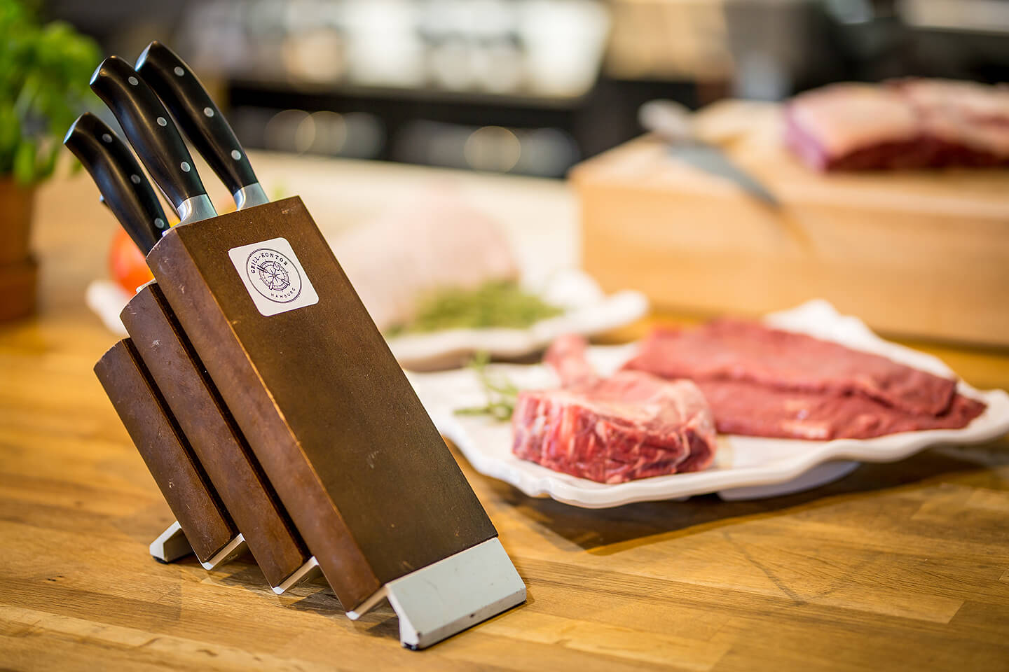 Detailfoto von einem Messerblock im Grill-Kontor