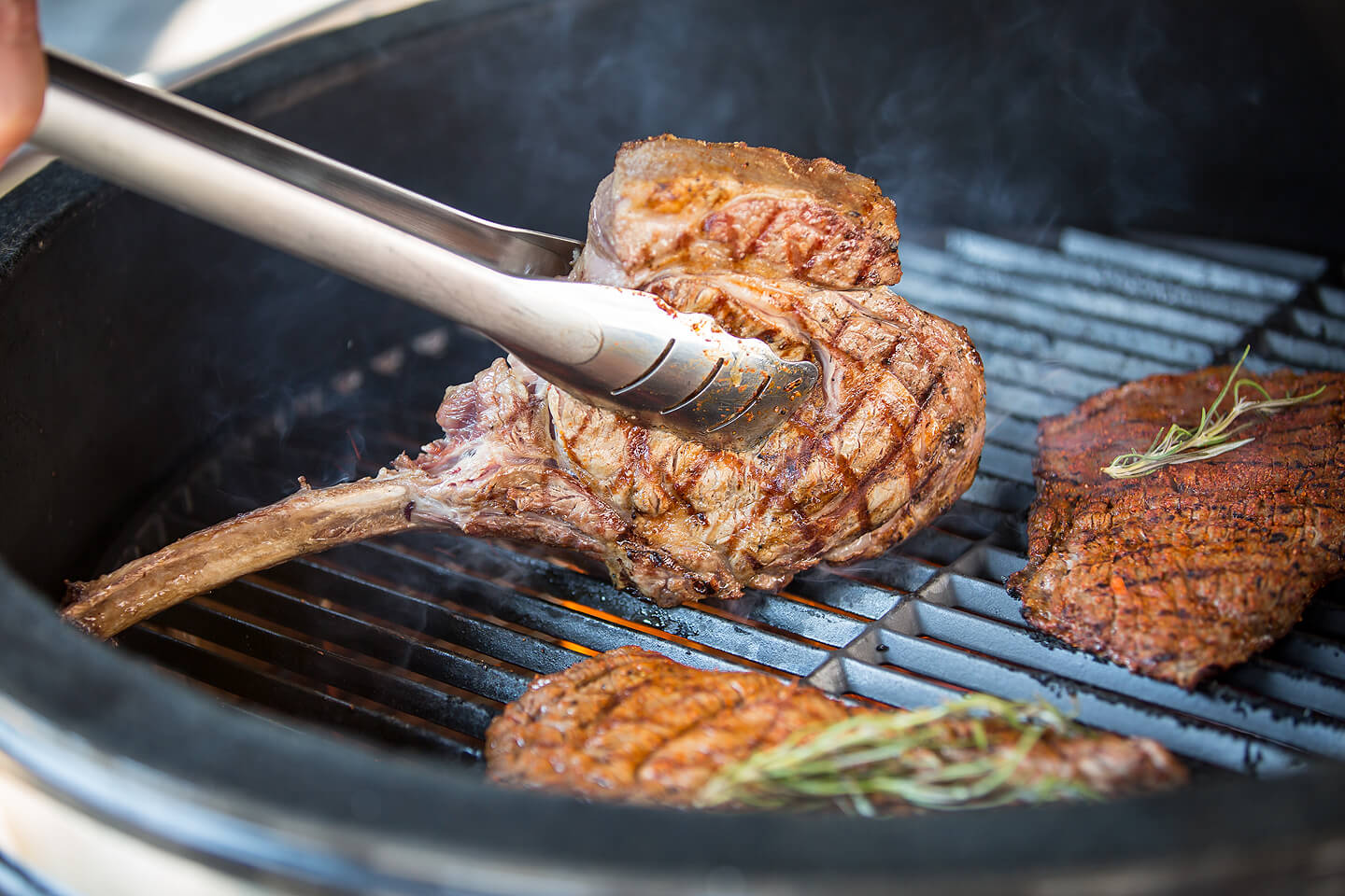 Grillfleisch auf dem Grill