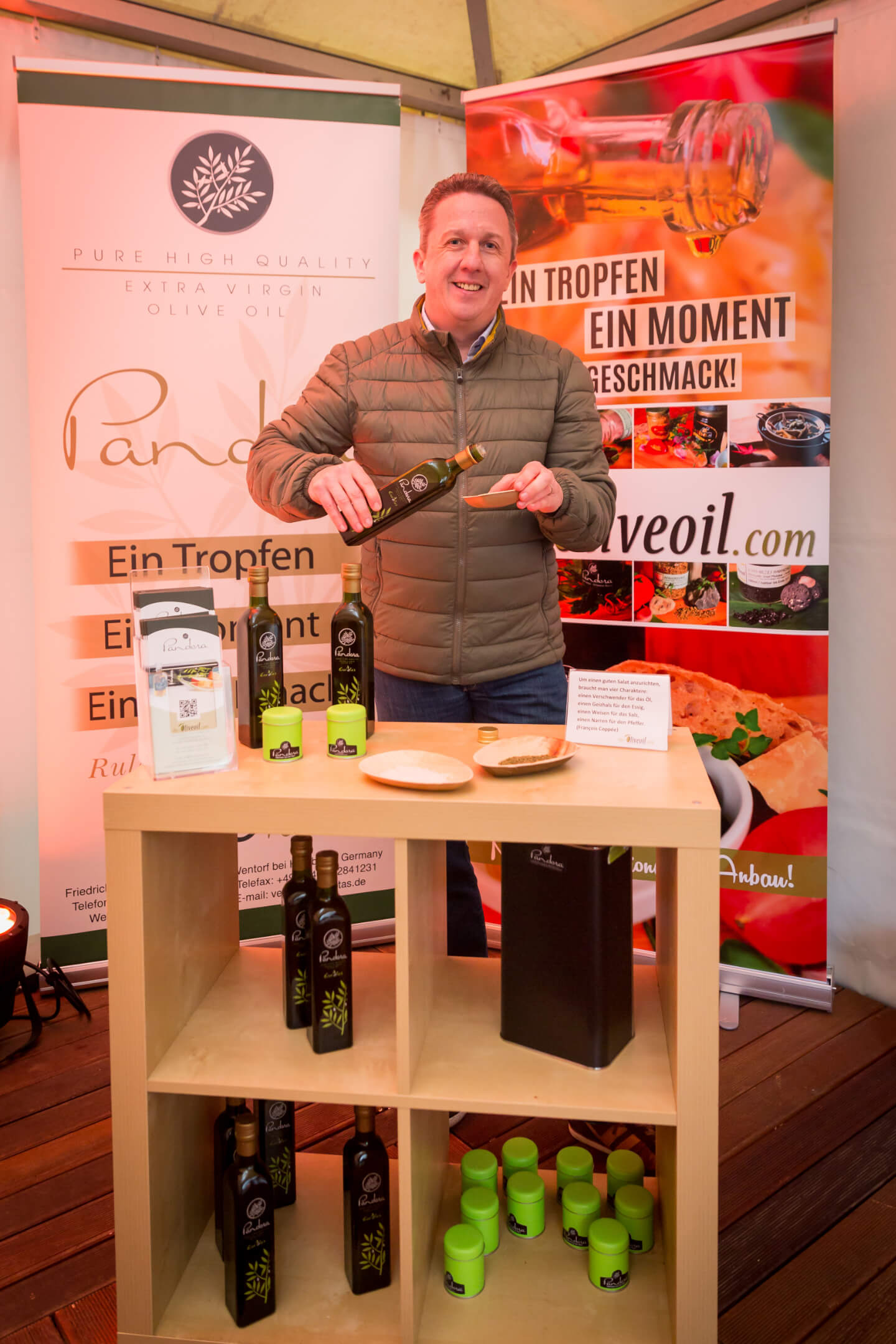 Nils Stallmach von The-Oliveoil präsentiert hochwertiges Olivenöl