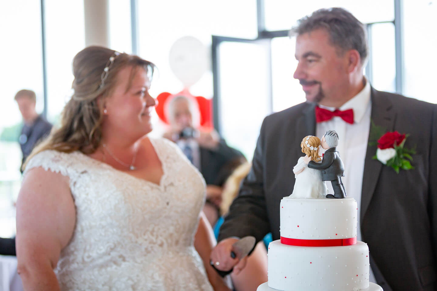 Anschnitt der Hochzeitstorte