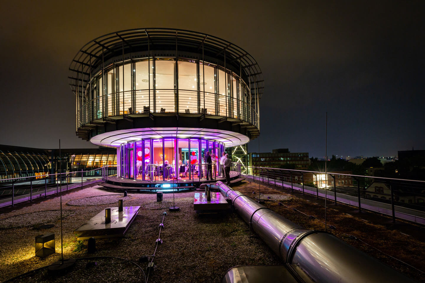 Hochzeitsfeier im Hotel Hafen Hamburg. Hier die Elipse I und II zu später Stunde
