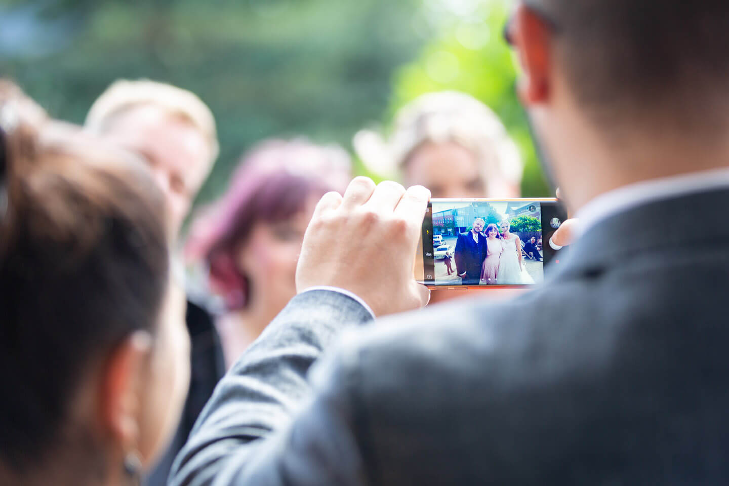 Handyfoto bei Hochzeit