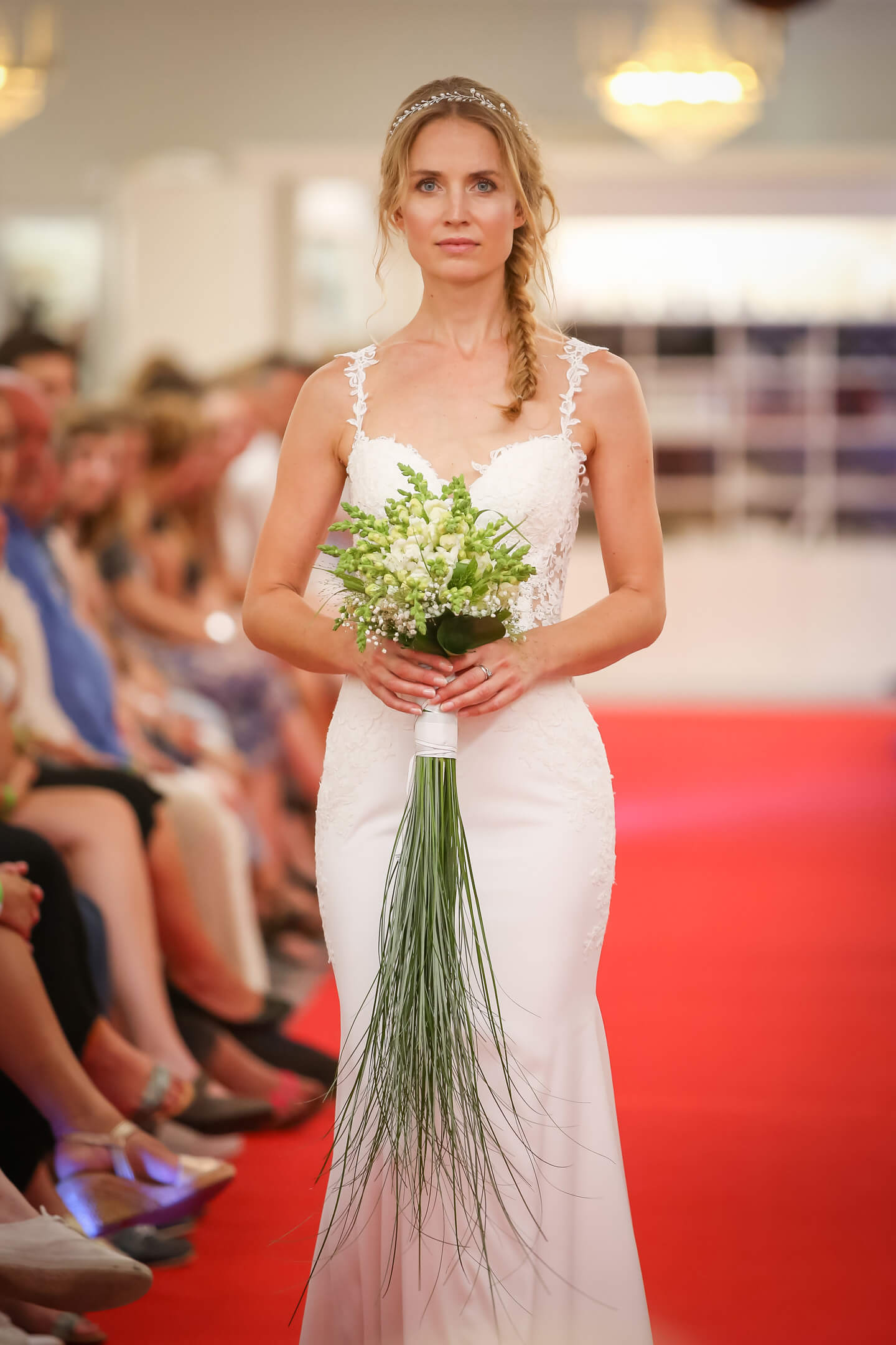 Als Eventfotograf hielt ich die Präsentation von gut 40 Brautkleidern auf dem Catwalk fest