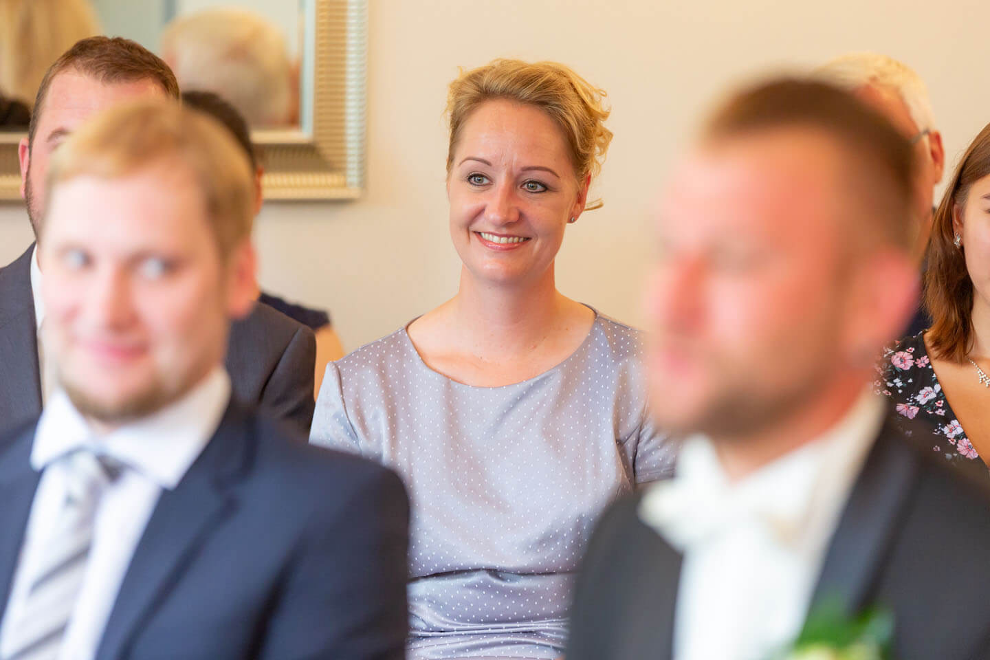 Gast bei standesamtlicher Trauung im Standesamt Bad Bramstedt Land