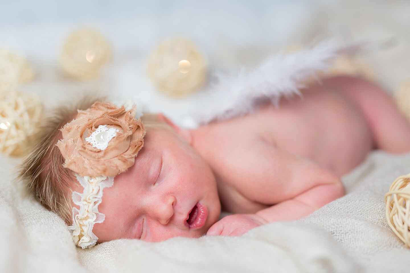 Schlafendes Baby beim Newbornshooting