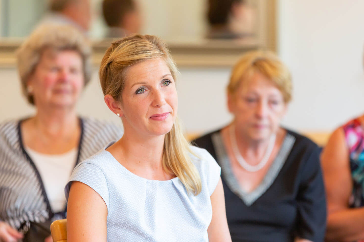 Trauzeugin im Standesamt Bad Bramstedt