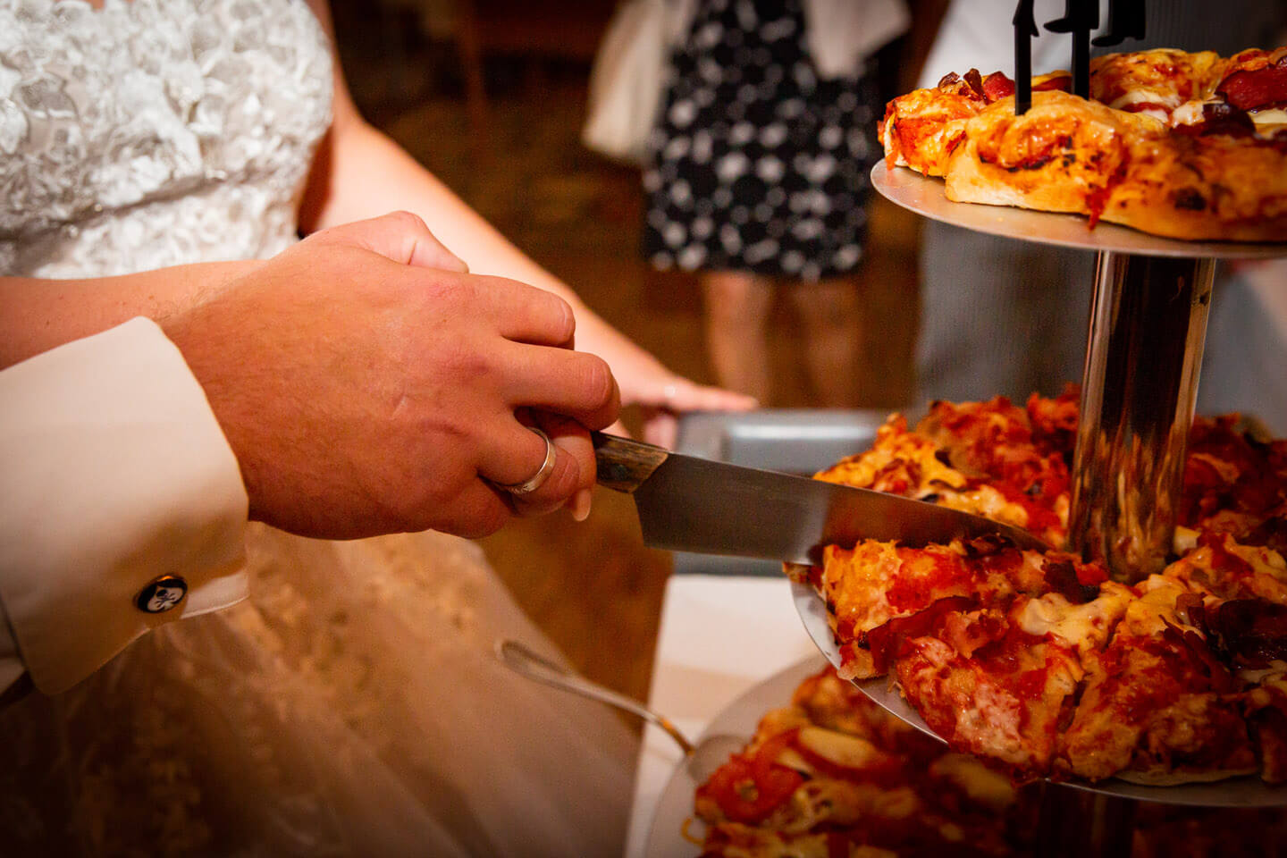 Anschnitt der Hochzeitspizza
