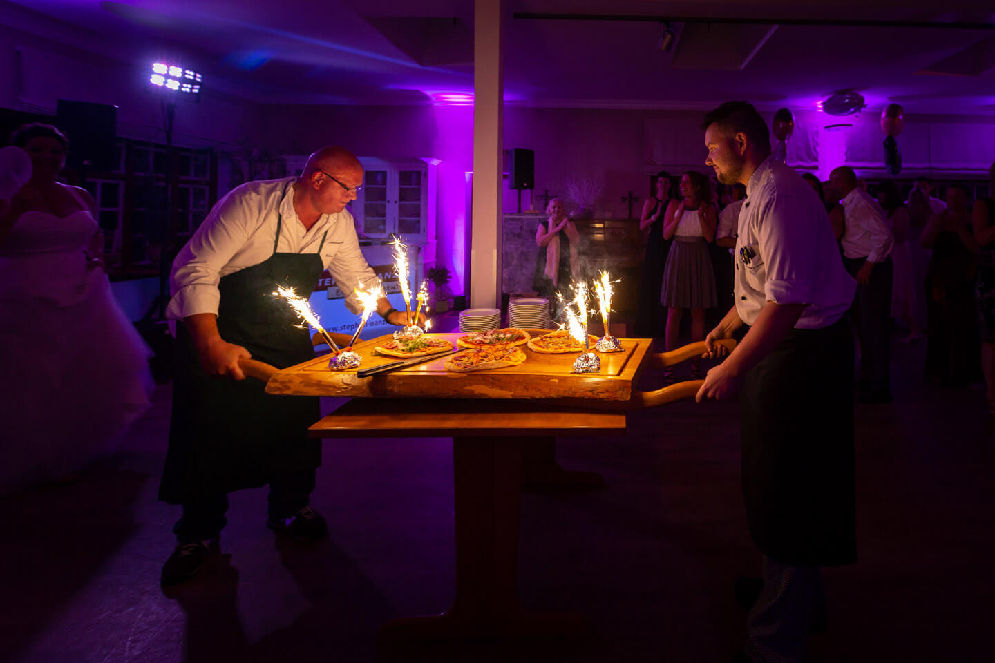 Mitternachtspizza statt Hochzeitstorte