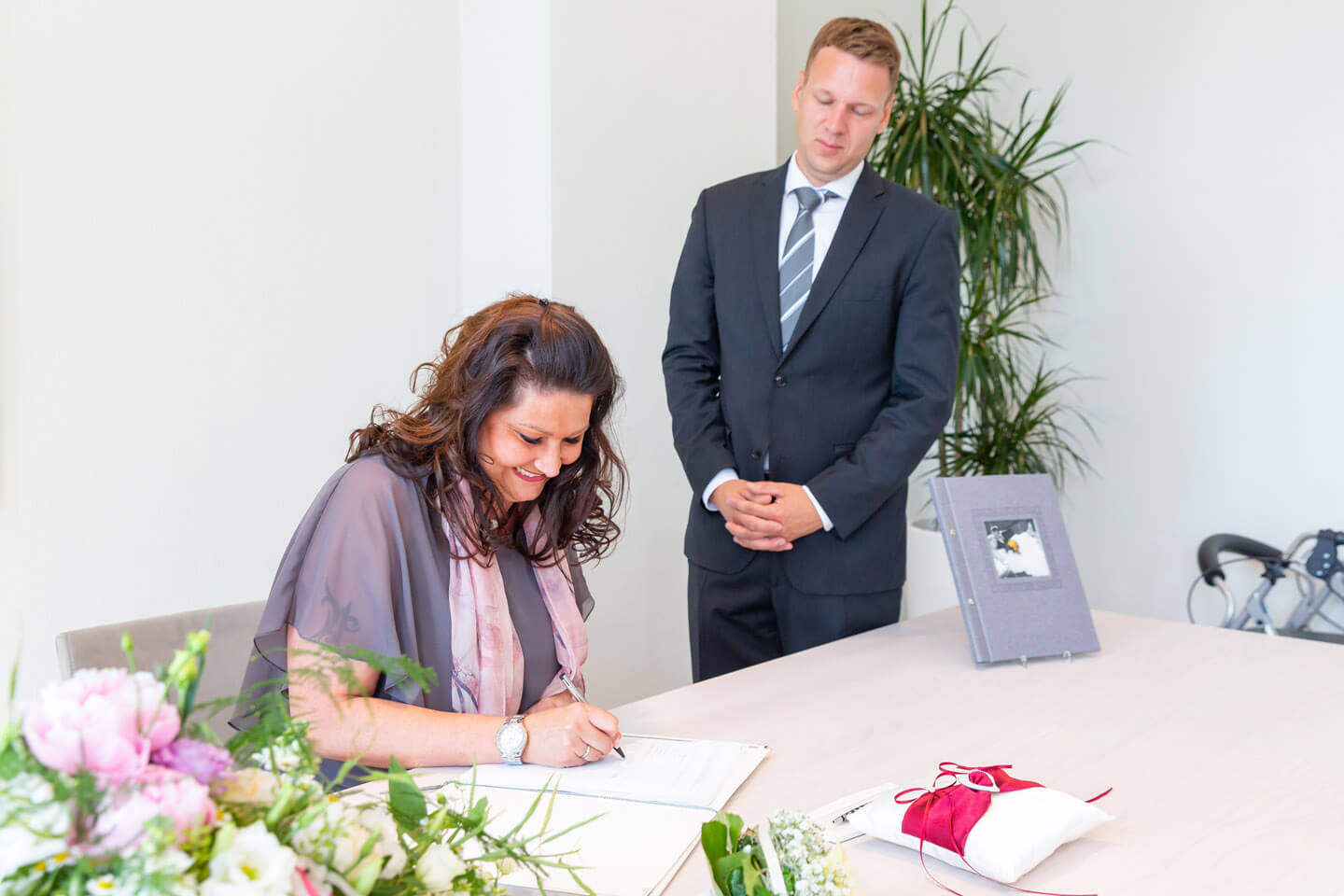 Unterschriftsleitung bei der Heiratsurkunde im Standesamt Bad Oldesloe