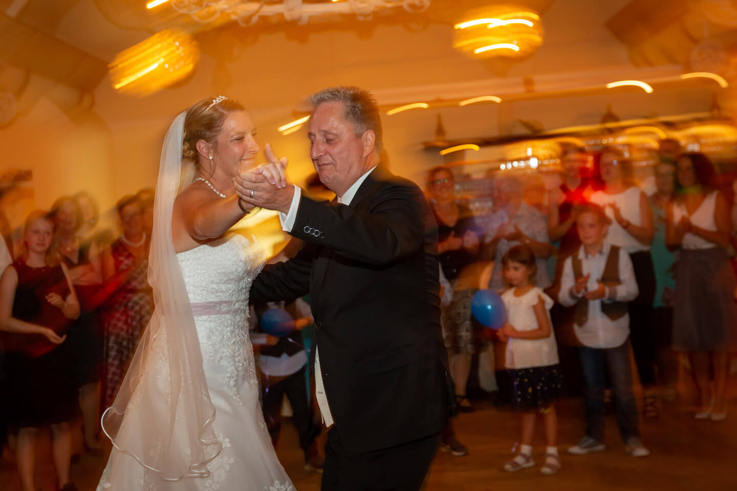 Eröffnungstanz des Brautpaares im Hemdinger Hof