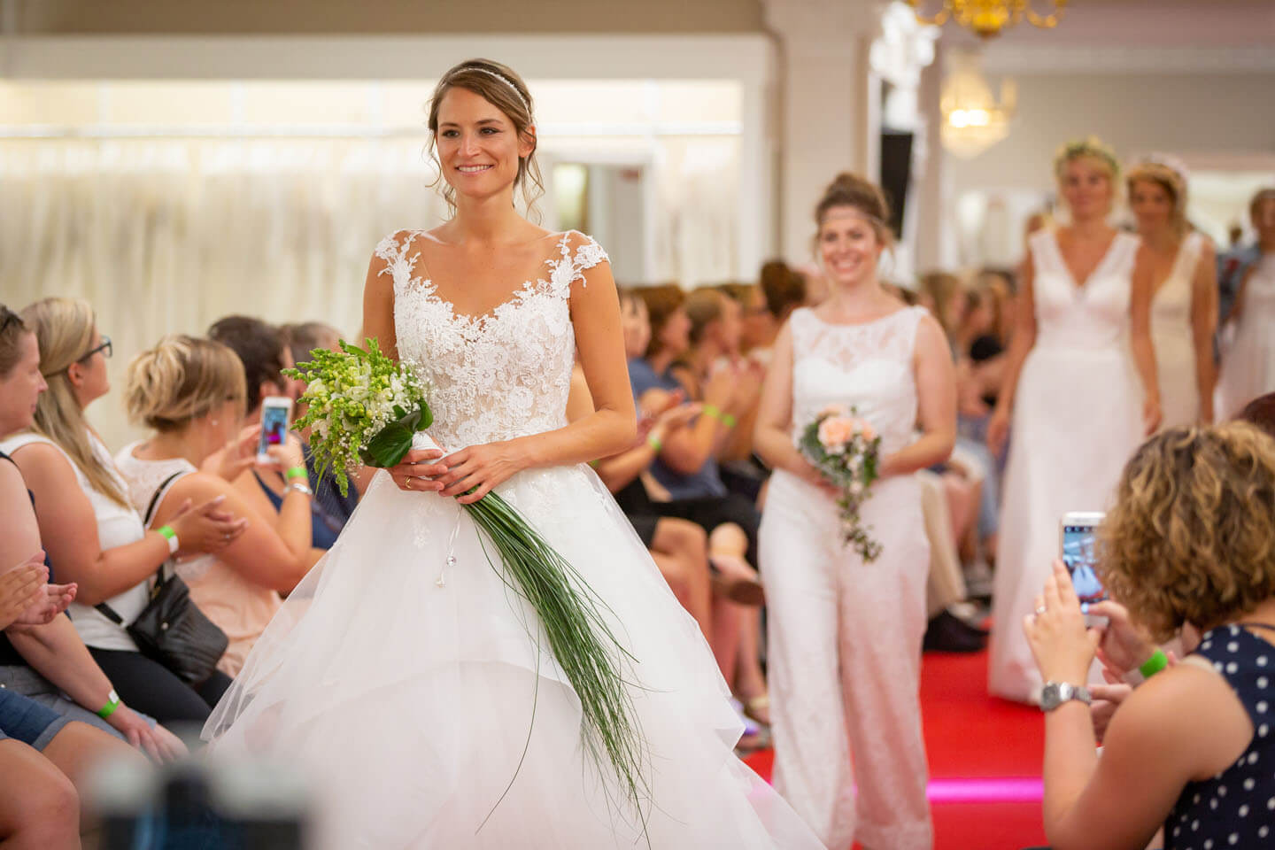 Brautmodenschau in Tellingstedt