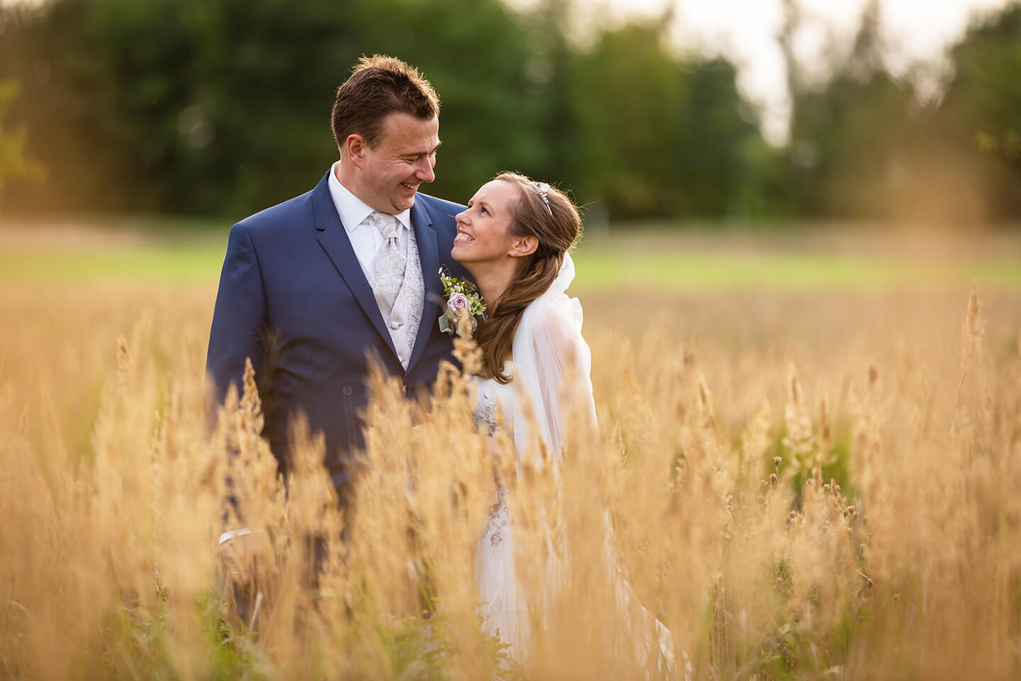 Juliane & Lars – kirchliche Hochzeit in Brunstorf