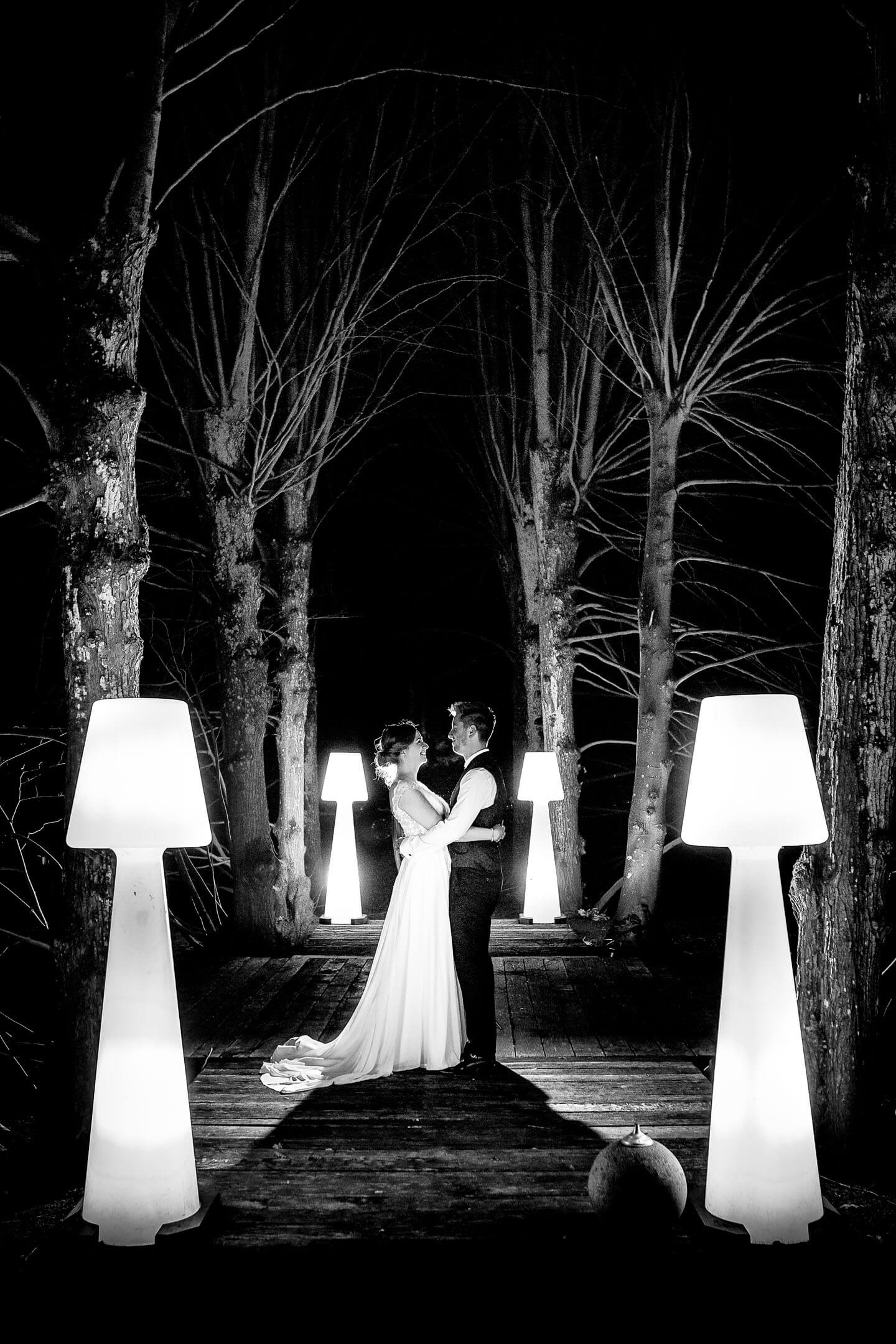 Ausgefallene Hochzeitsfotos bei Nacht von Florian Läufer
