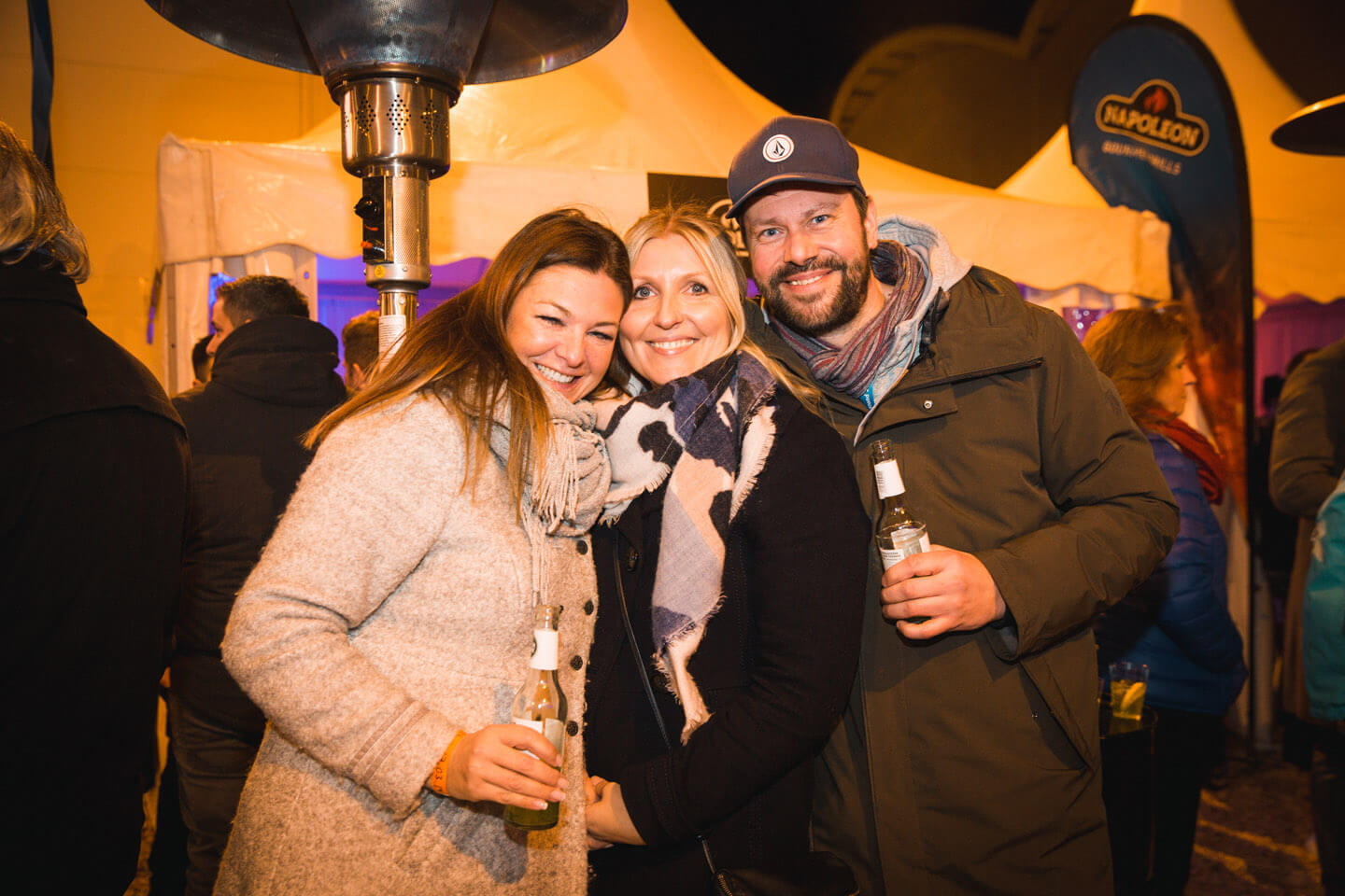 Eventfotografie: Dirk Alberts vom Grill-Kontor Hamburg mit Gästen beim Come Together