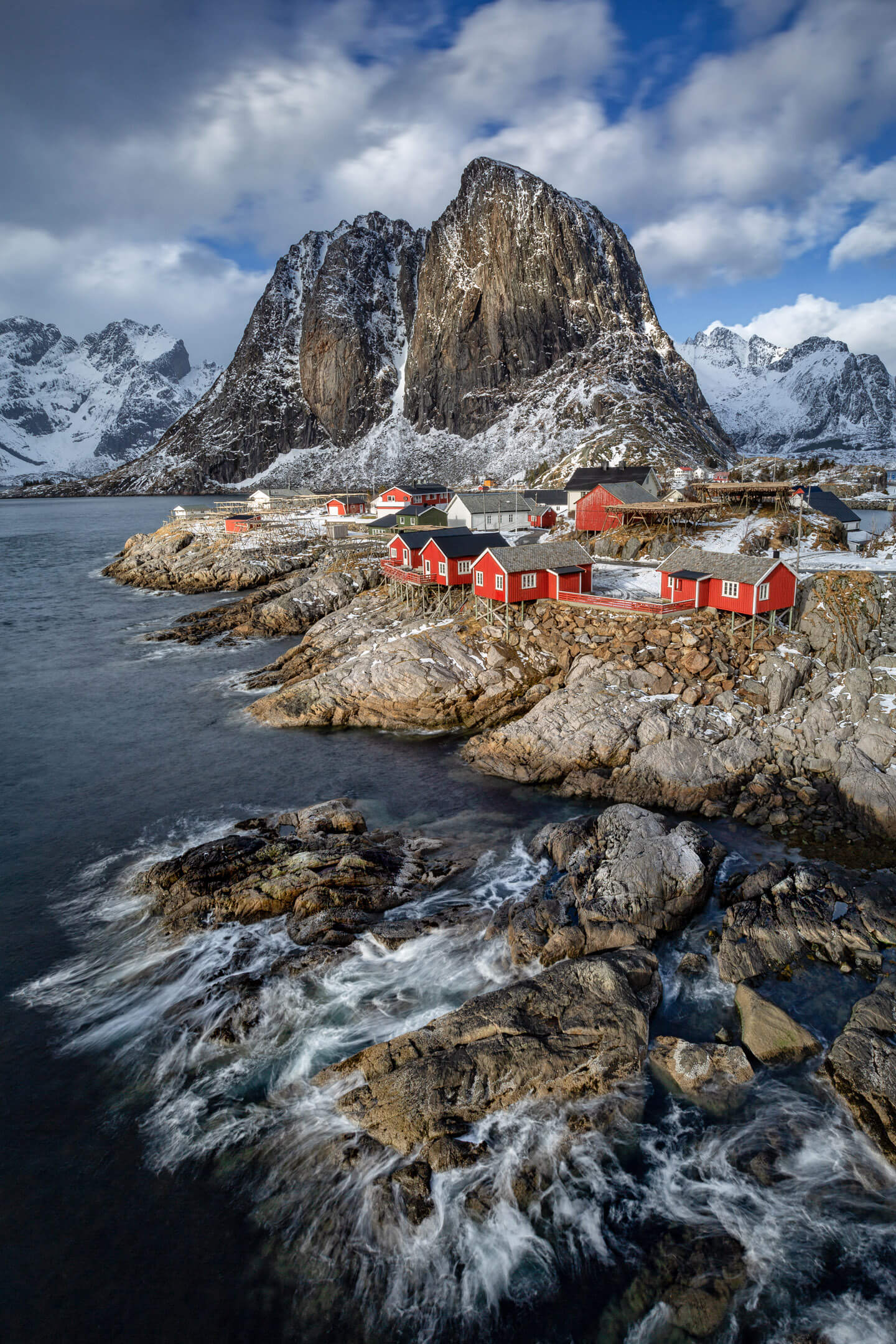 Die roten Fischerhütten von Hamnoy im besten Licht