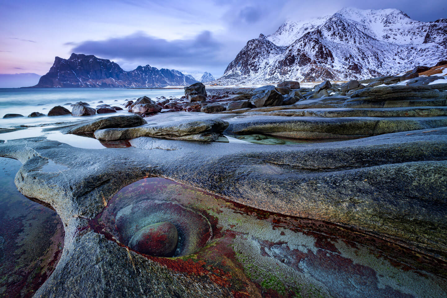 Uttakleiv - Dragon's Eye. Wer die Lofoten fotografieren will, kommt um diesem Spot nicht herum