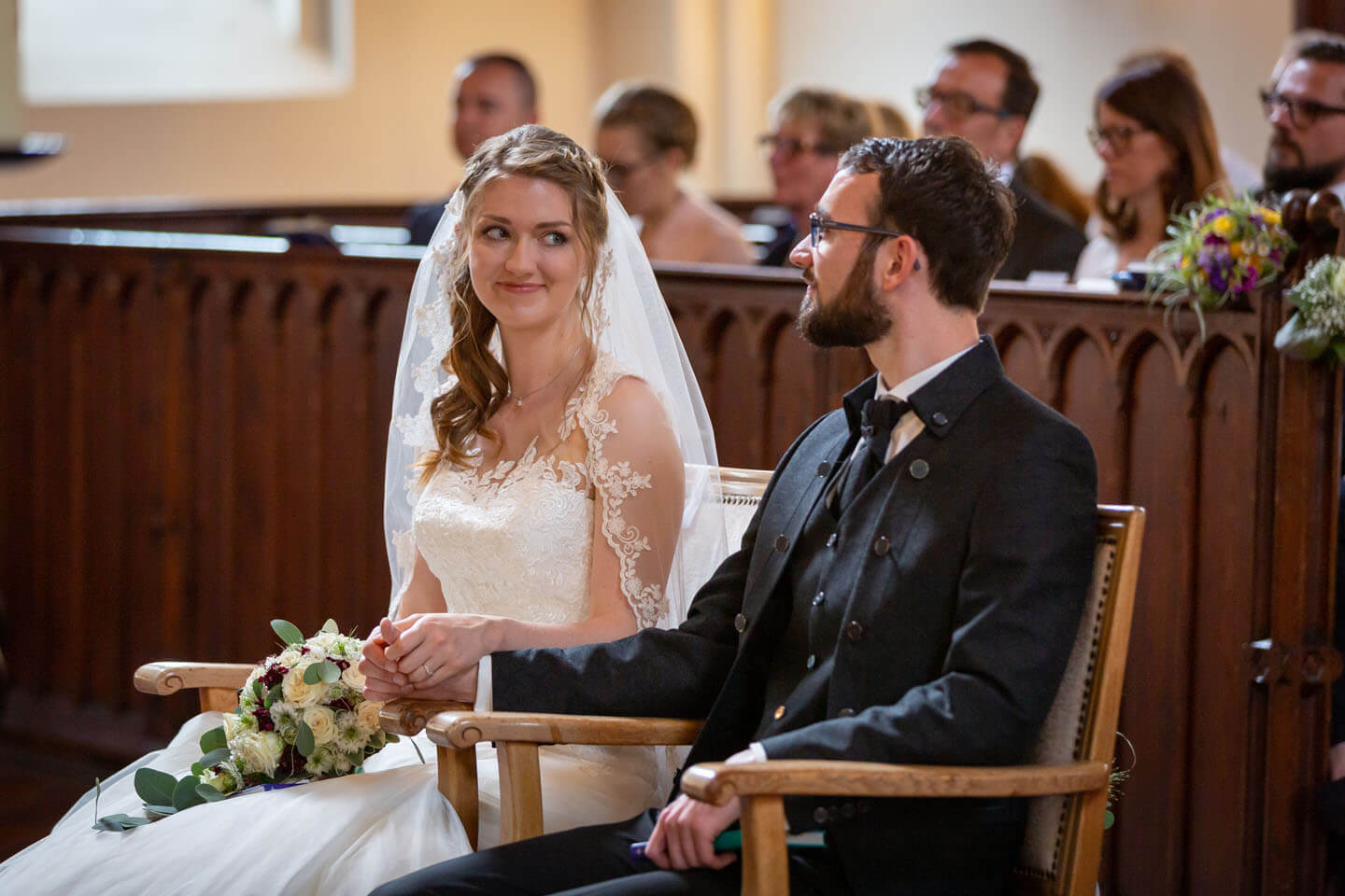 Brautpaar in der Kirche