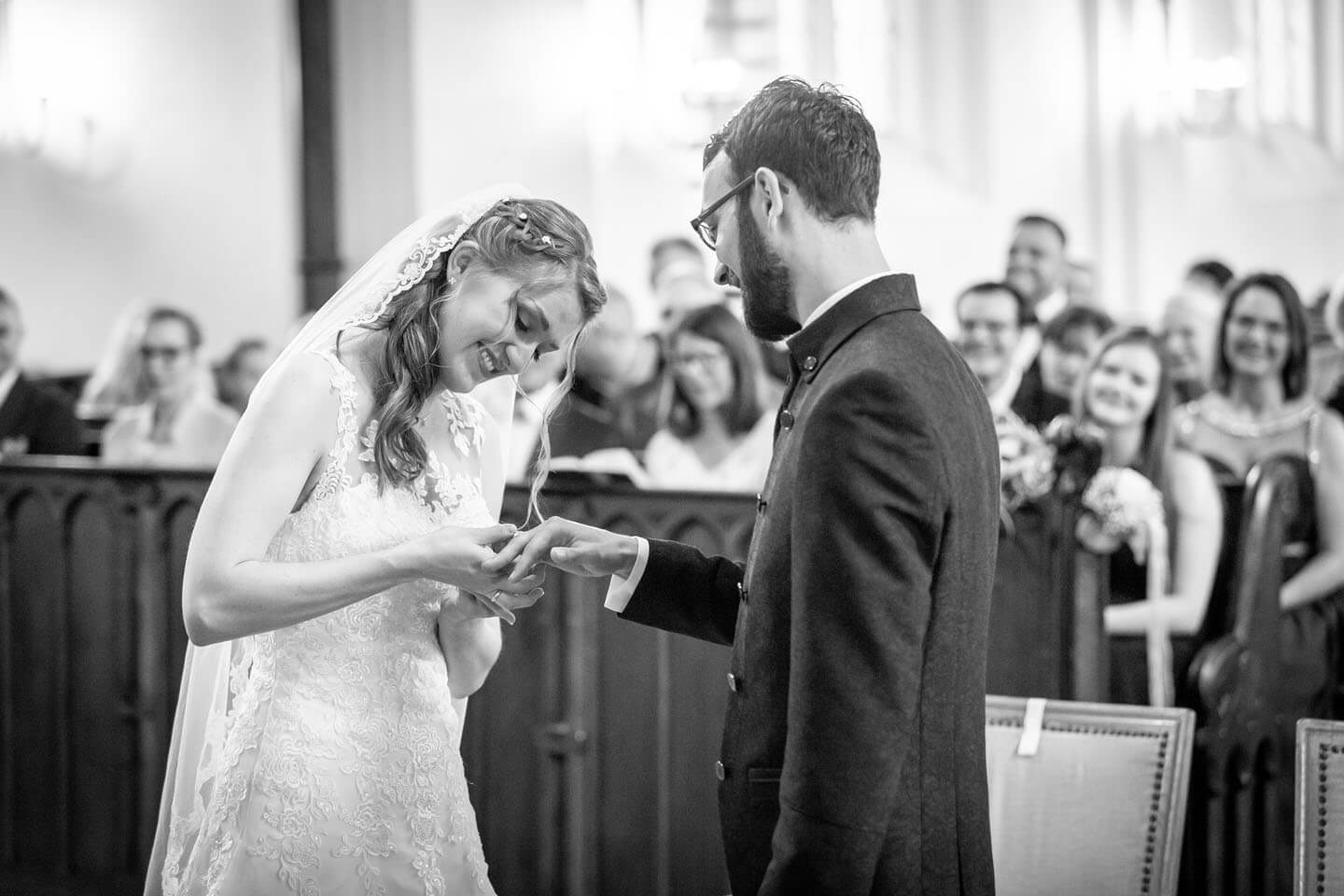 Ringtausch in der Kirche