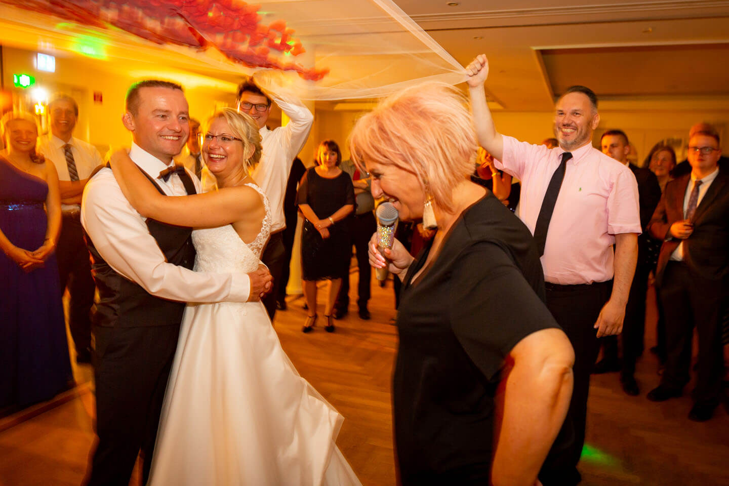 Schleiertanz mit Moderatorin