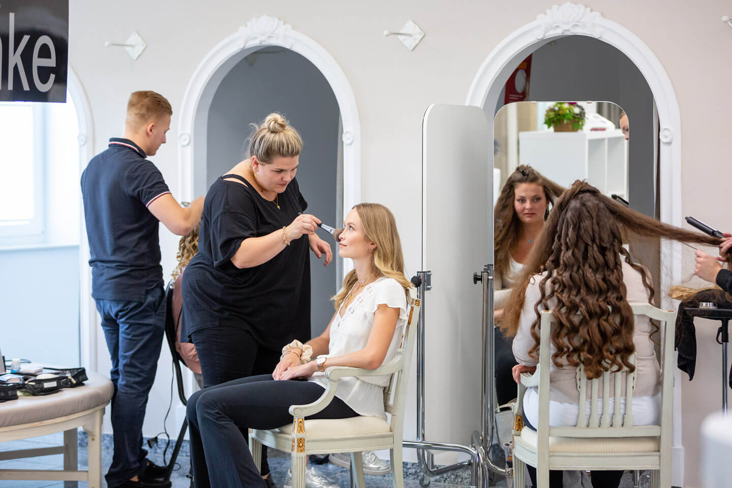 Miss germany Nadine Berneis in der Visa