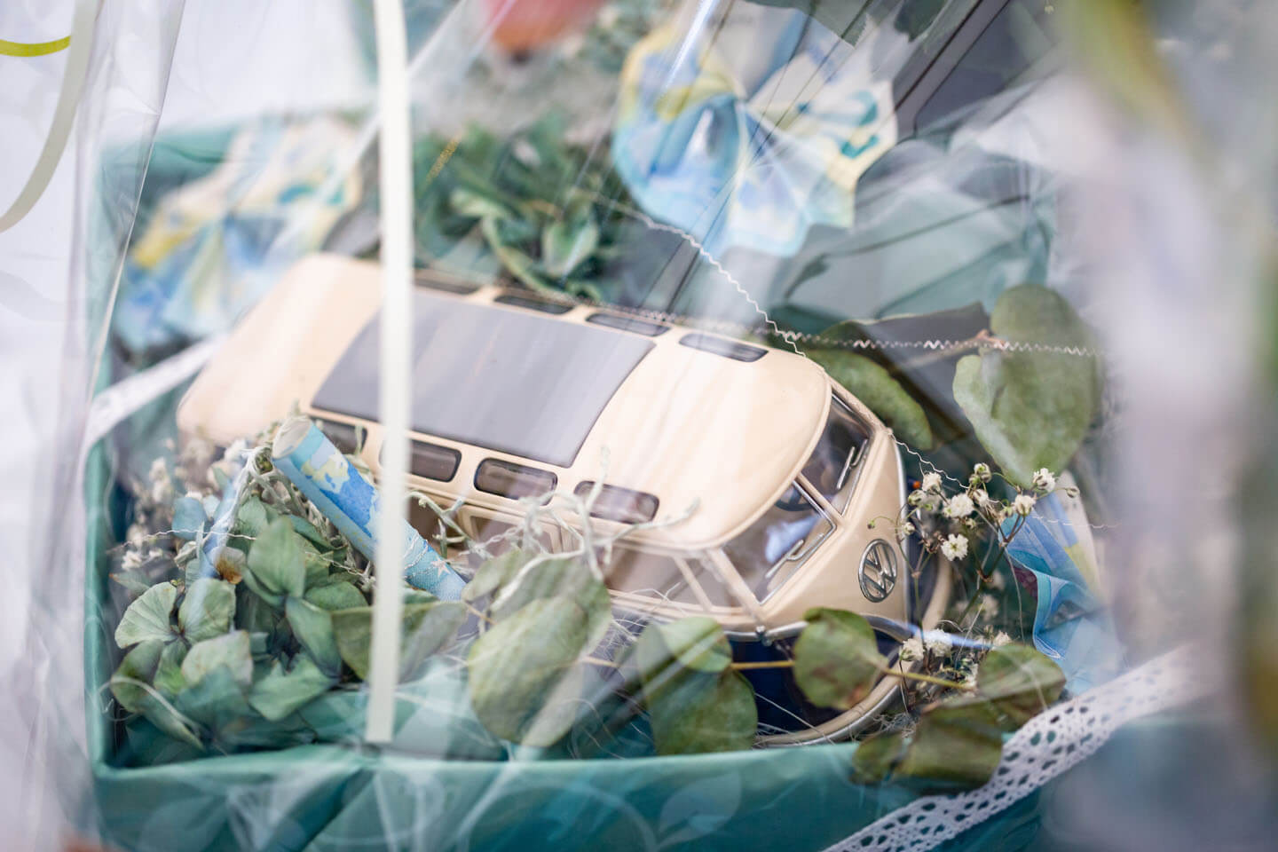 Hochzeitsgeschenk mit VW-Bus