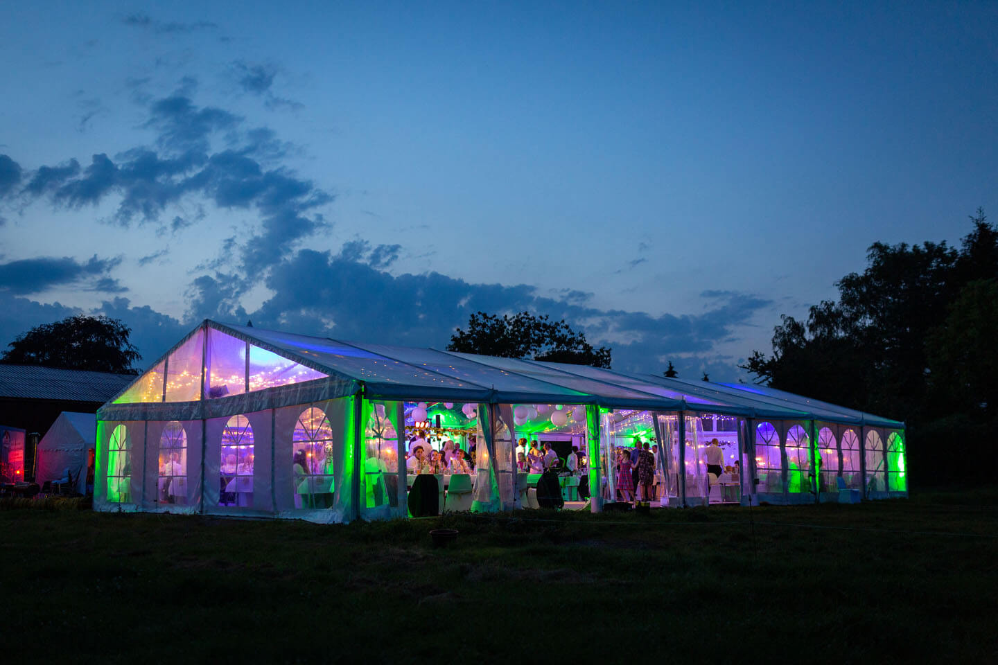 Zelthochzeit in Schleswig-Holstein. Foto: Florian Läufer