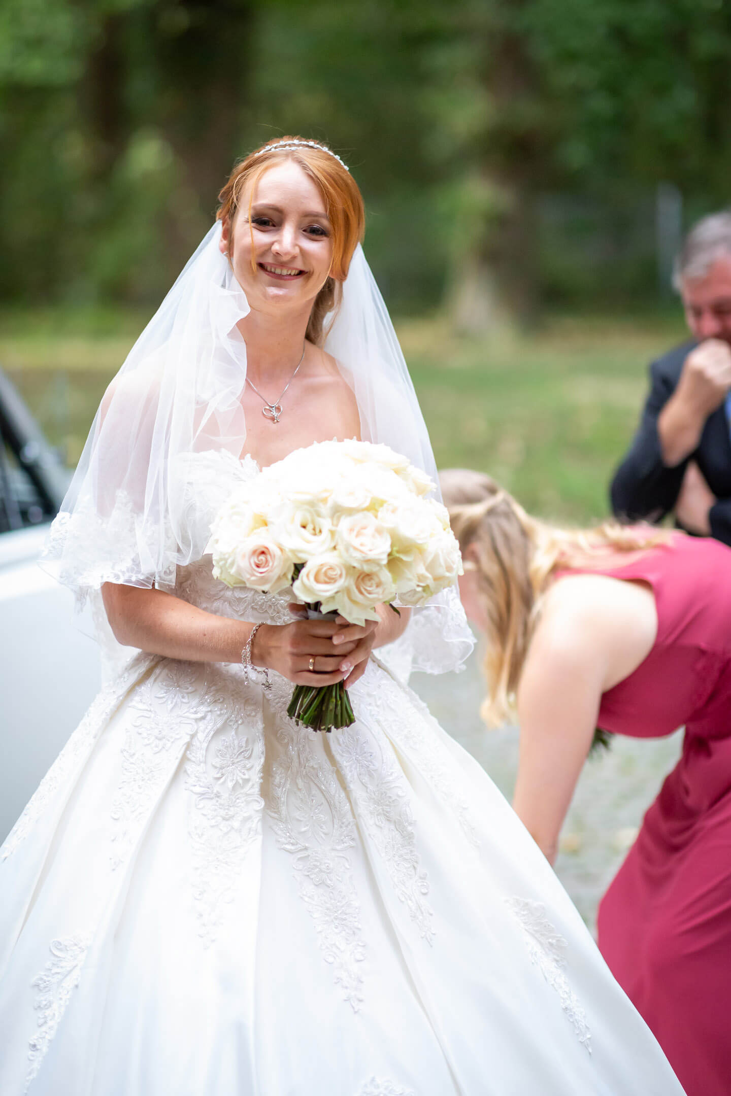 Brautstrauss mit weißen Rosen