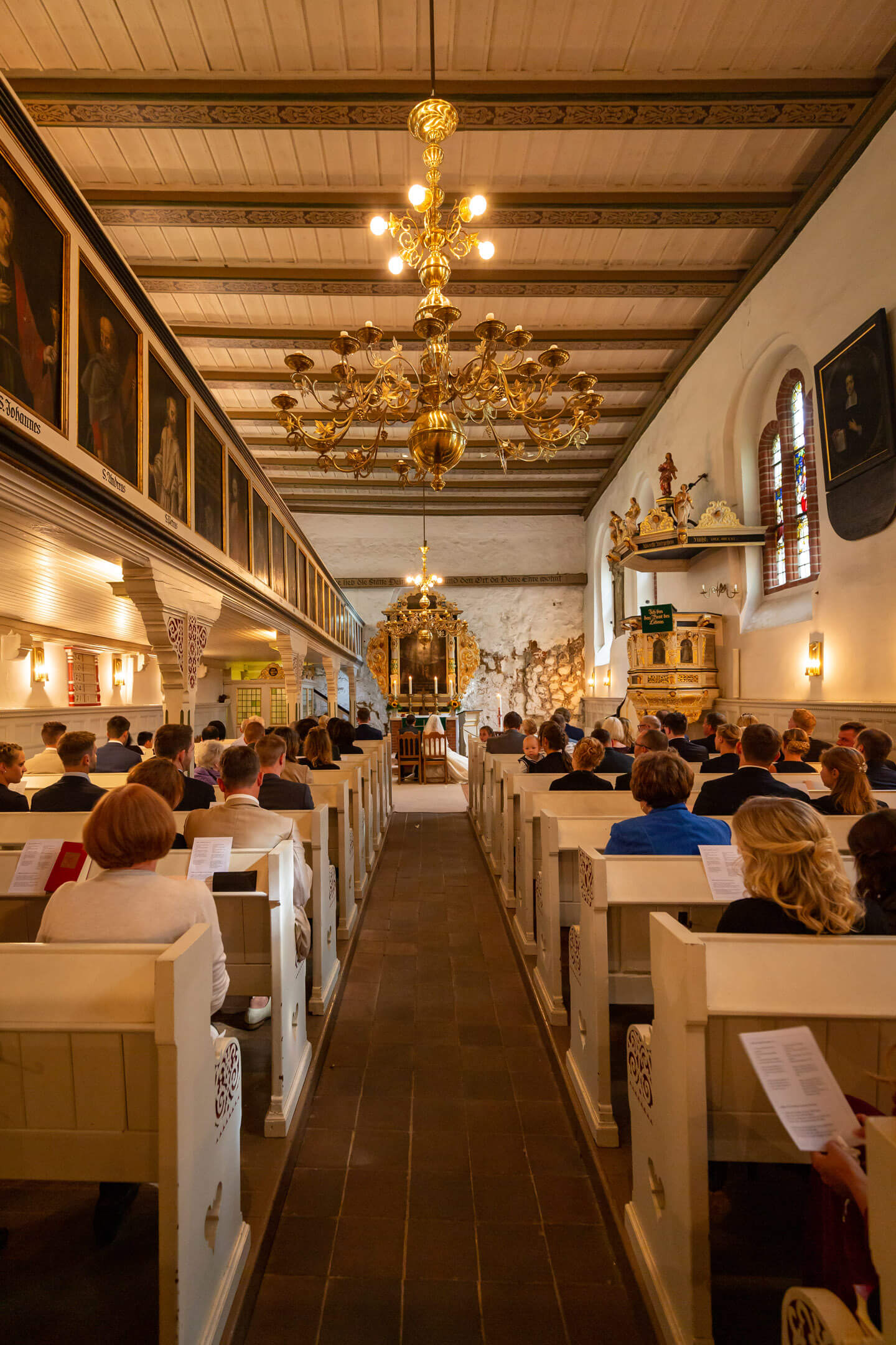 Gut gefüllte Kirche