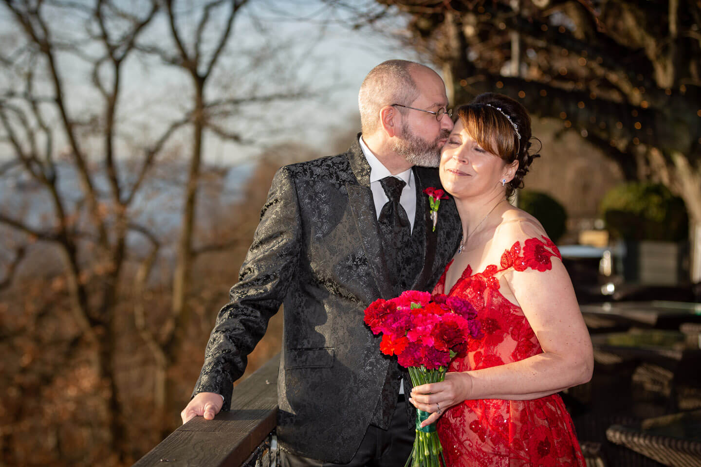 Hochzeitsfotos auf der Terrasse vom Hotel Louis C. Jacob