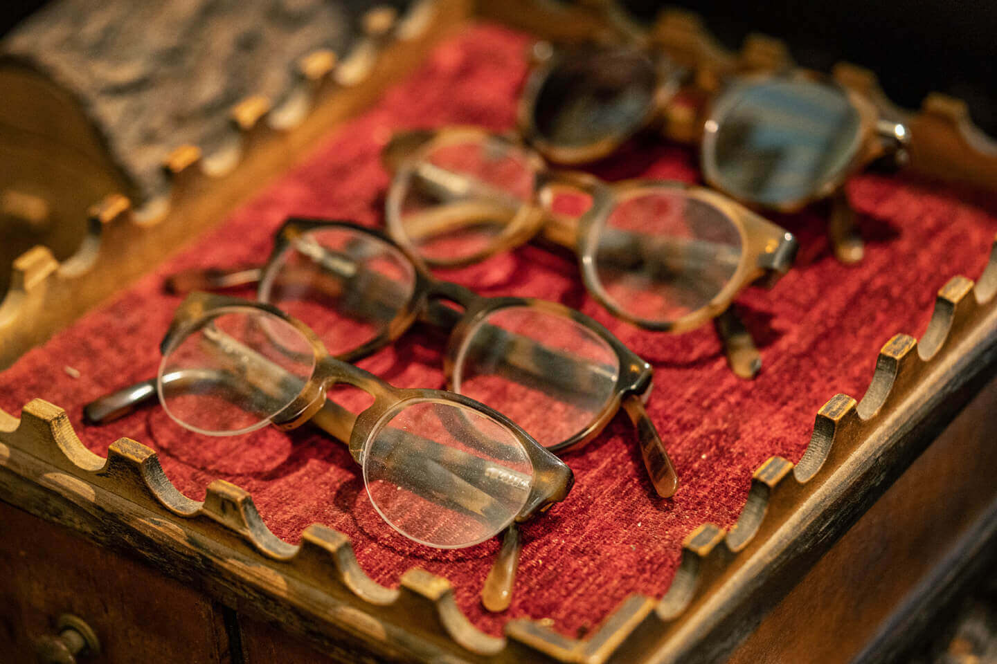 Handgefertigte Brillen