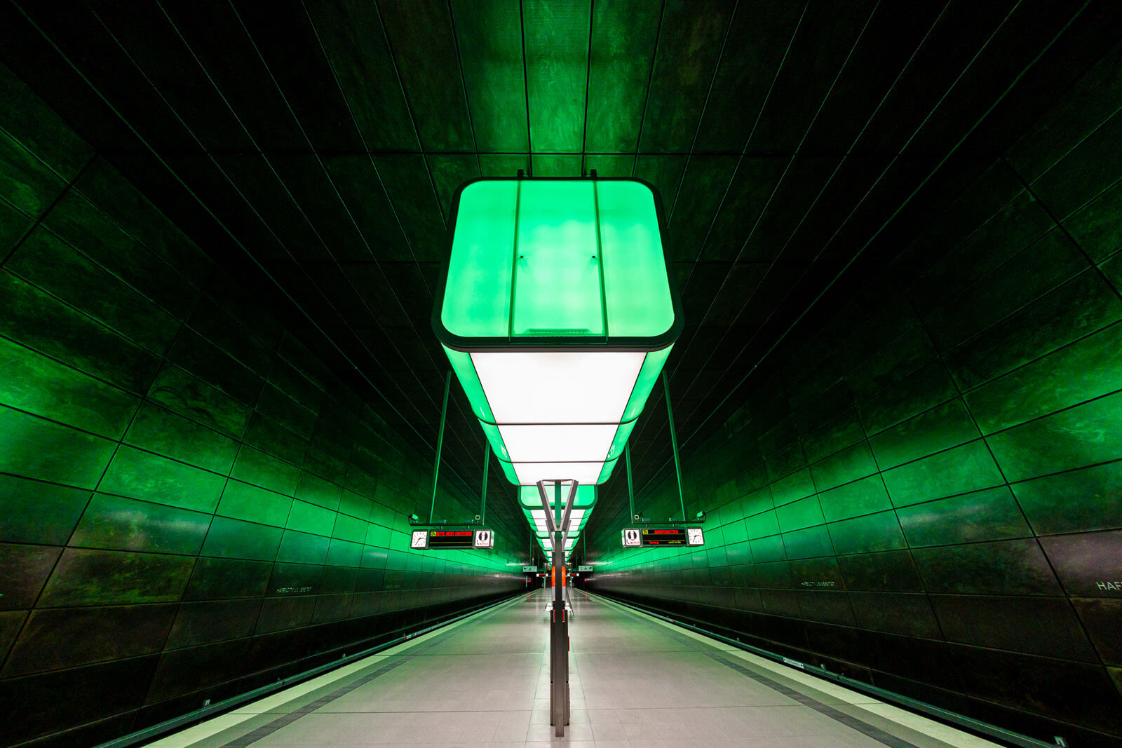 Illumination der U-Bahnstation Hafencity Universität in Hamburg