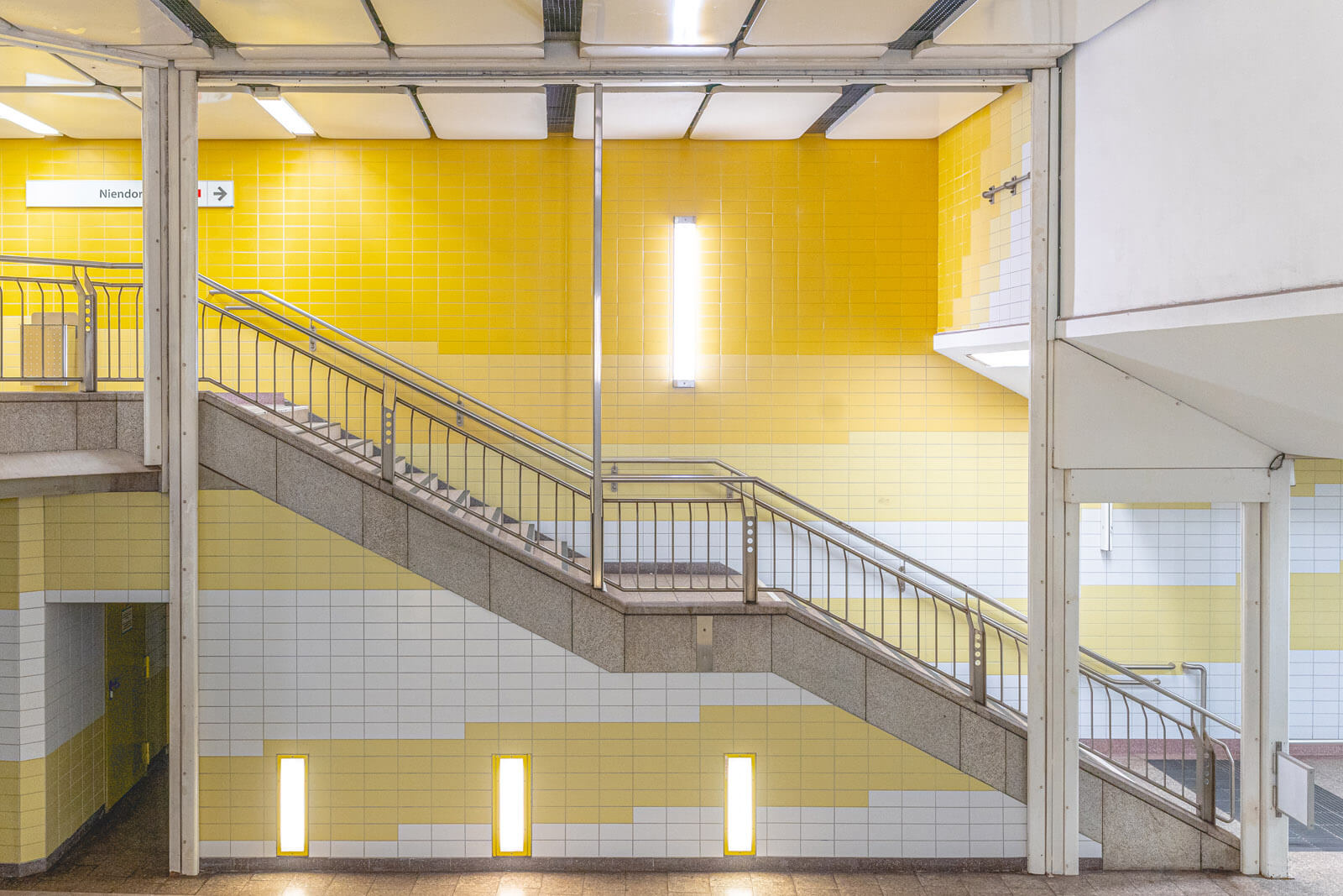 U Bahn - symmetrie fotografieren