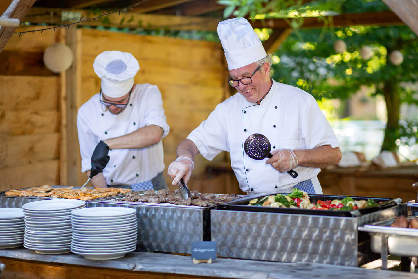 Grillbüfett im Garten