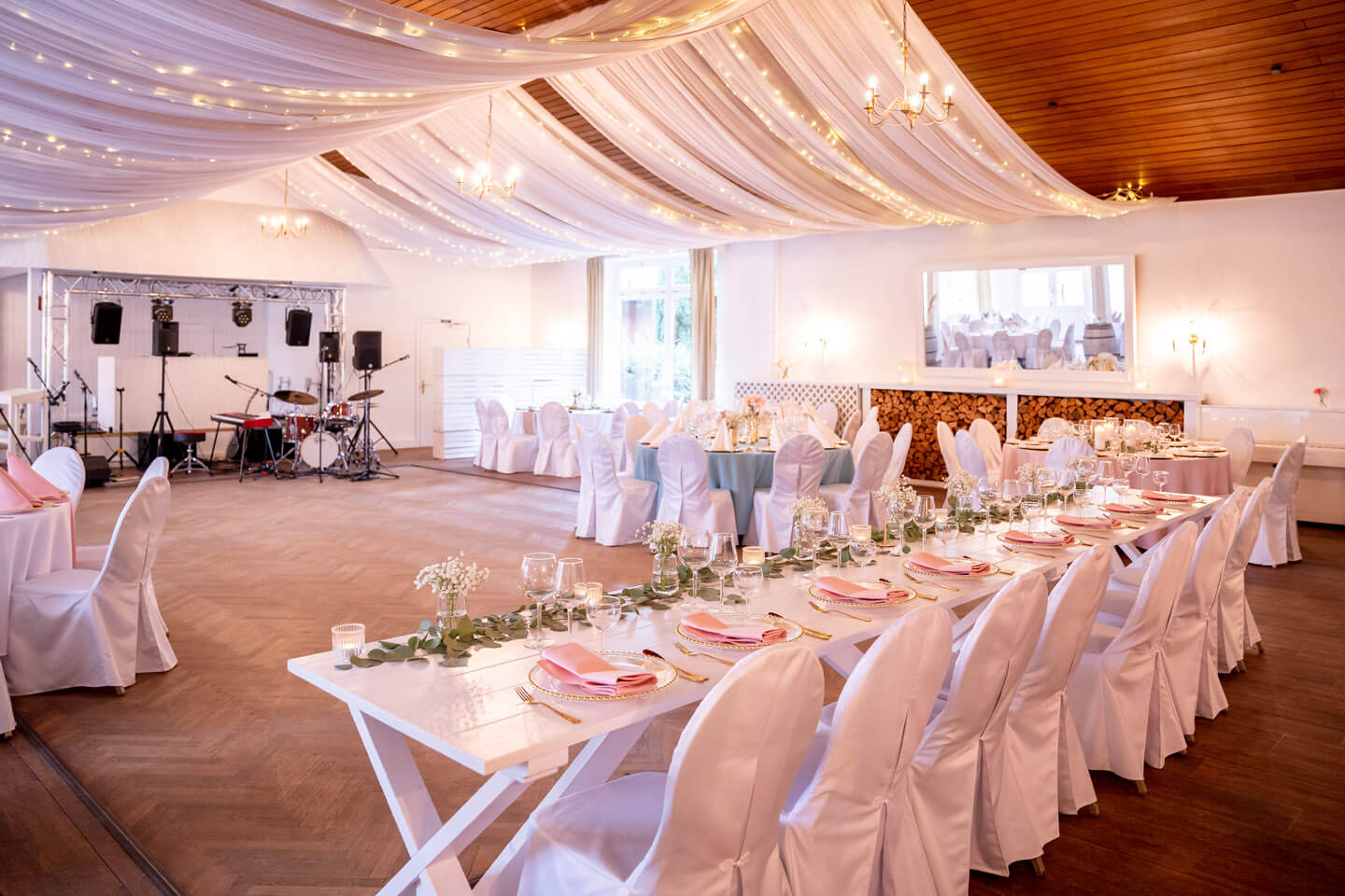 Der Festsaal im Landhaus Westerhof. Festgehalten von dem Fotografen Florian Läufer