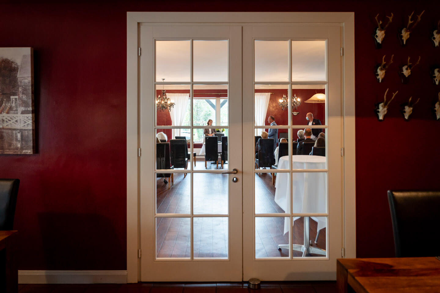 Trauung hinter verschlossener Tür