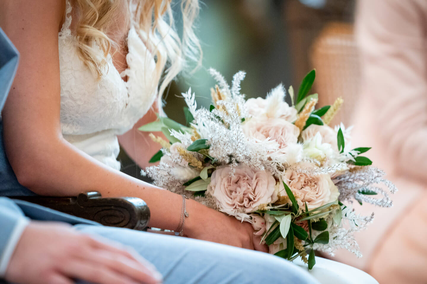 Brautstrauss in den Händen der Braut bei einer Hochzeit in Buxtehude