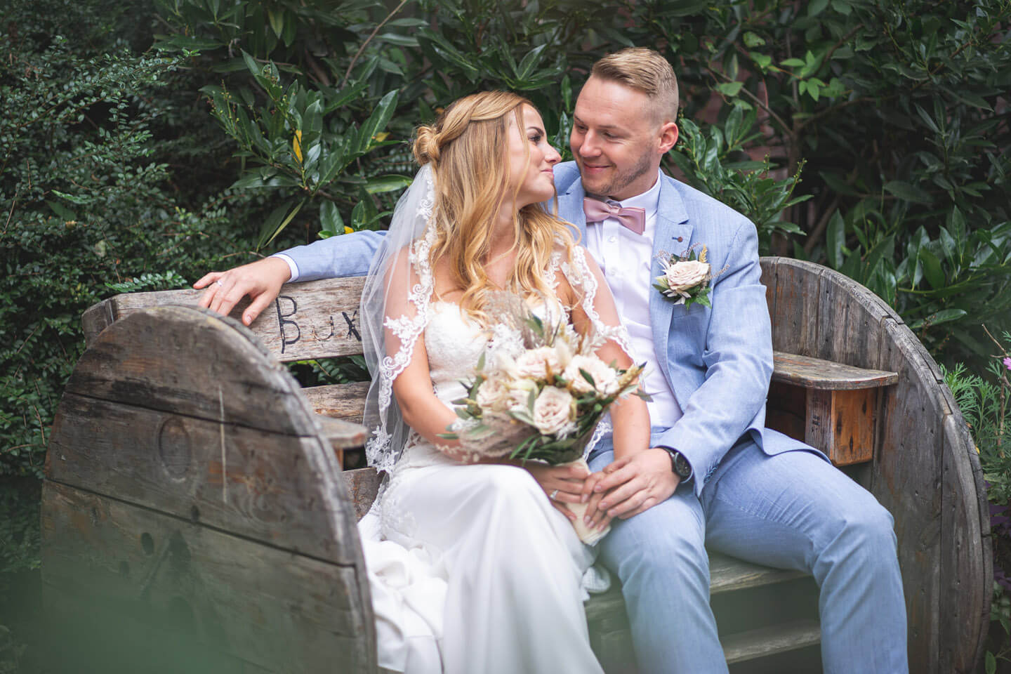 Brautpaarshooting in Buxtehude (Fotograf: Florian Läufer, Hamburg)