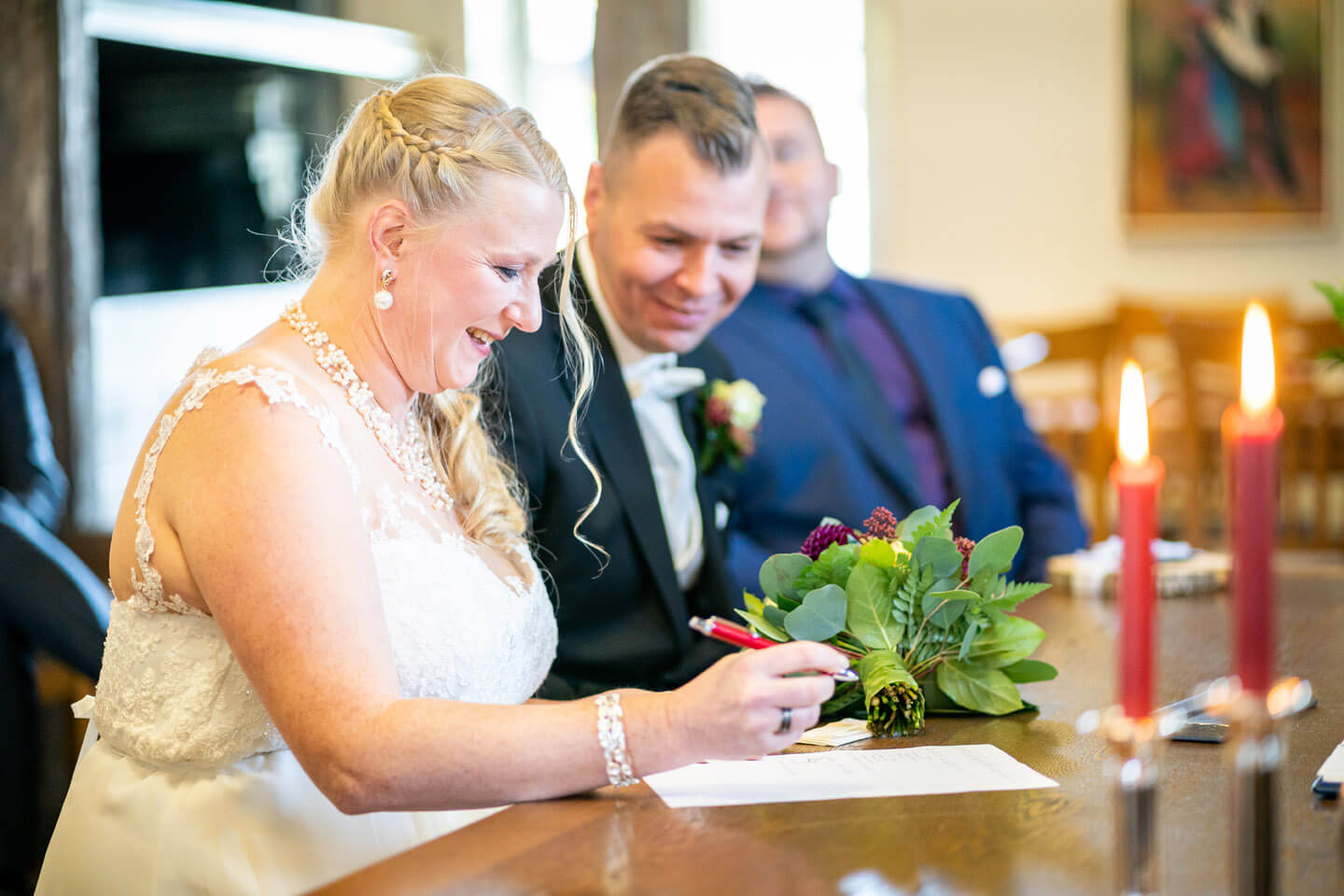 Unterschrift der Braut auf der Heiratsurkunde