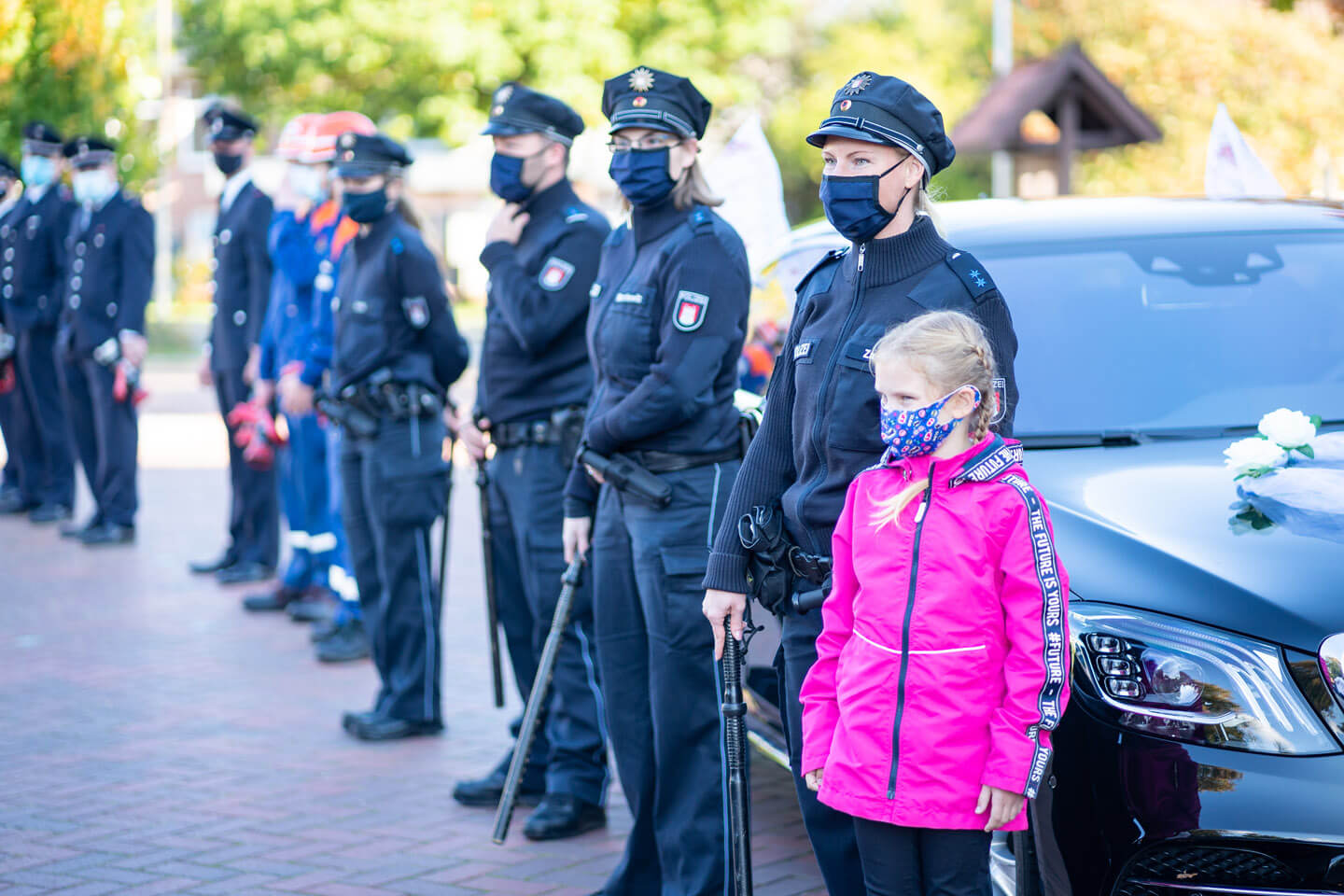 Polizei steht Spalier