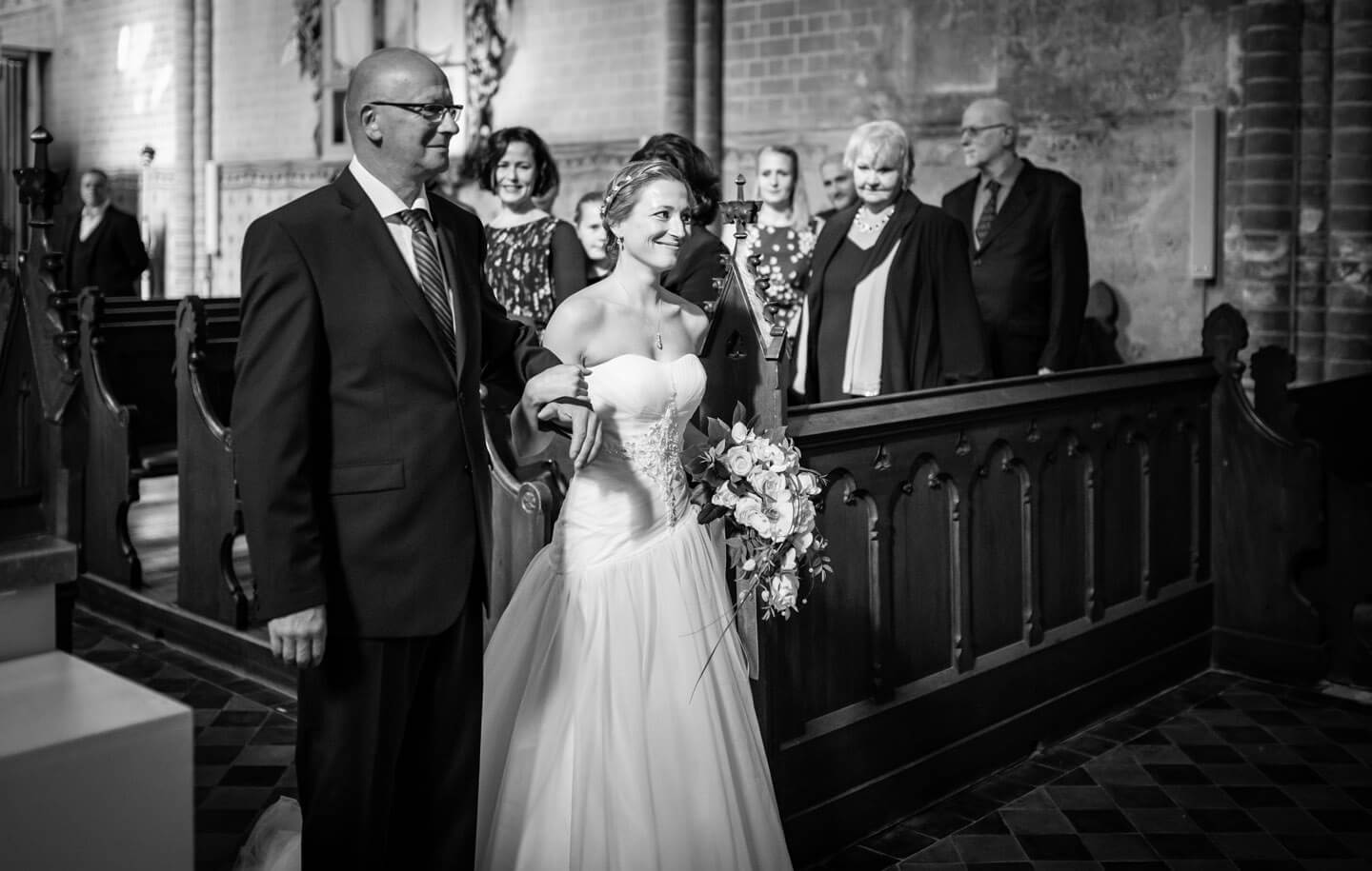 Einzug der Braut mit ihrem Papa im Kloster Malchow