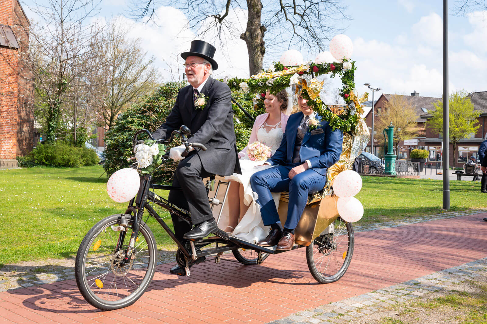 Rikscha Hochzeitspaar