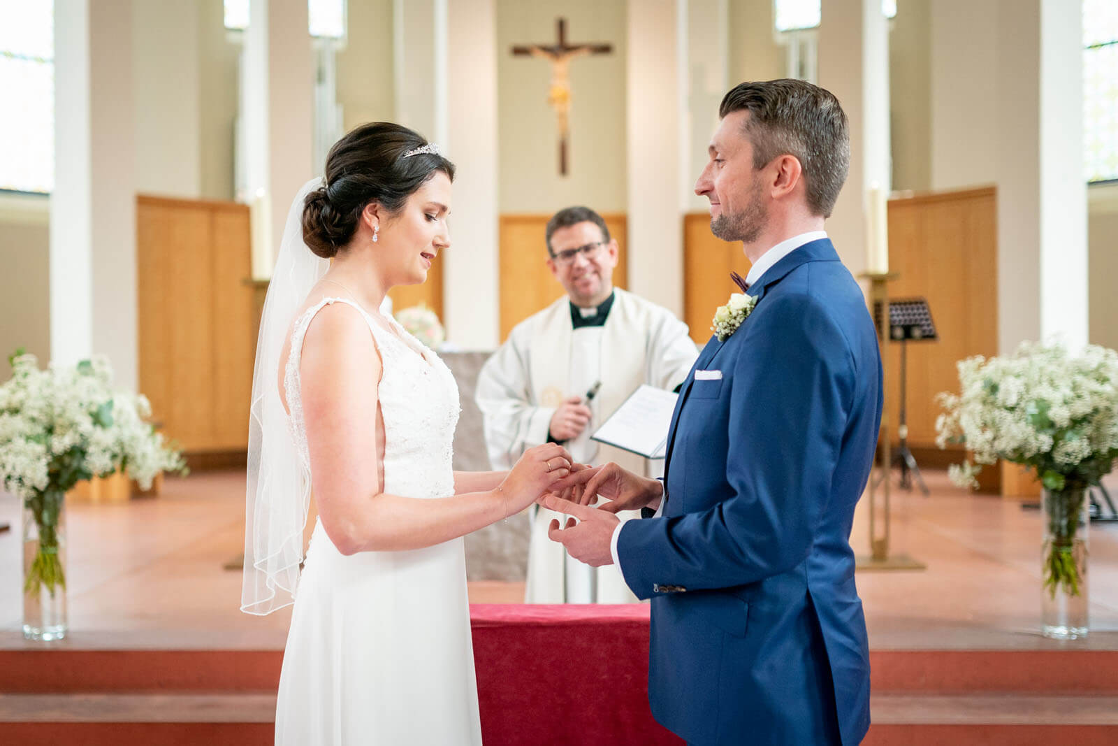 Ringtausch bei einer Hochzeit im kleinen Michel Hamburg
