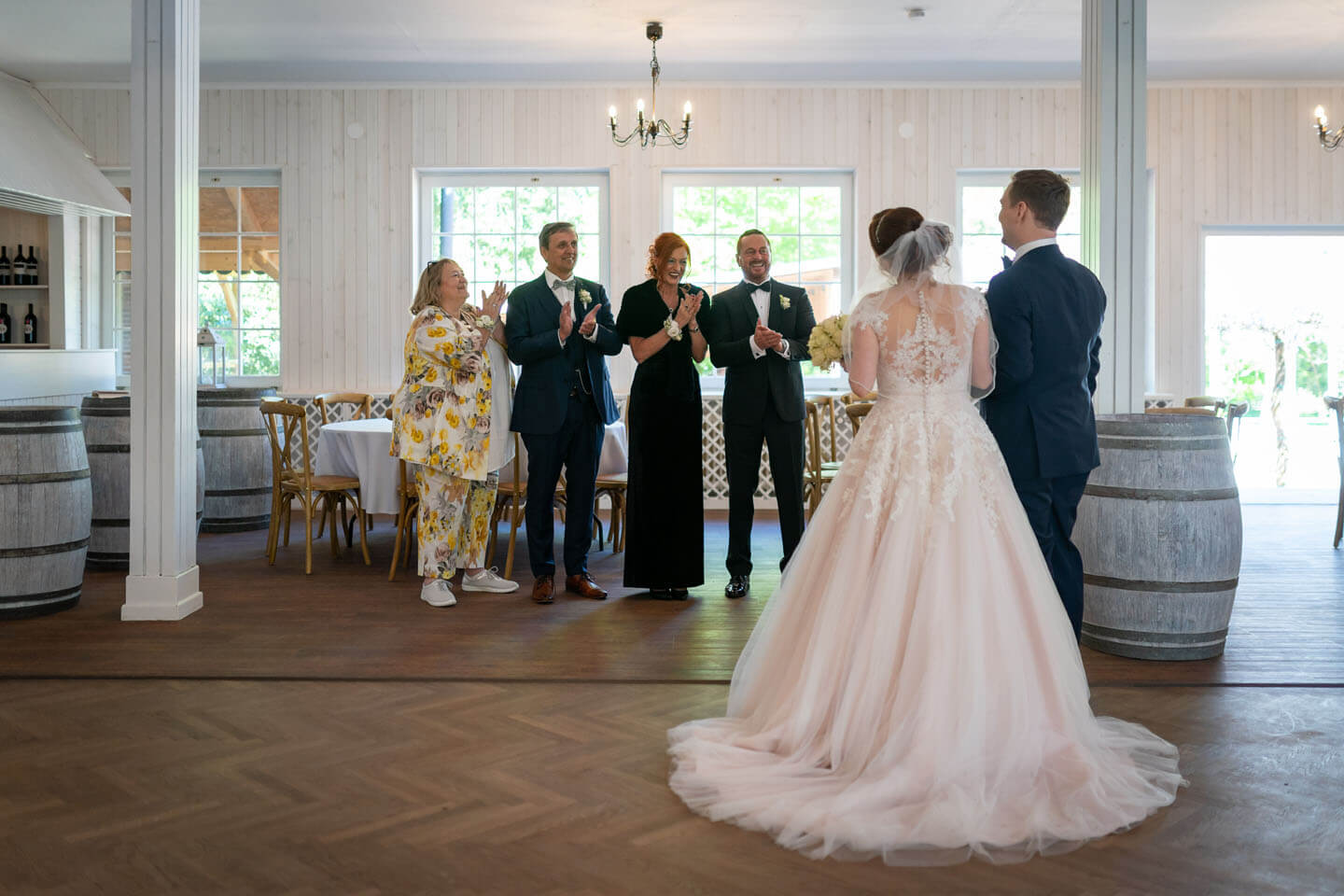 Brautpaar mit Eltern.