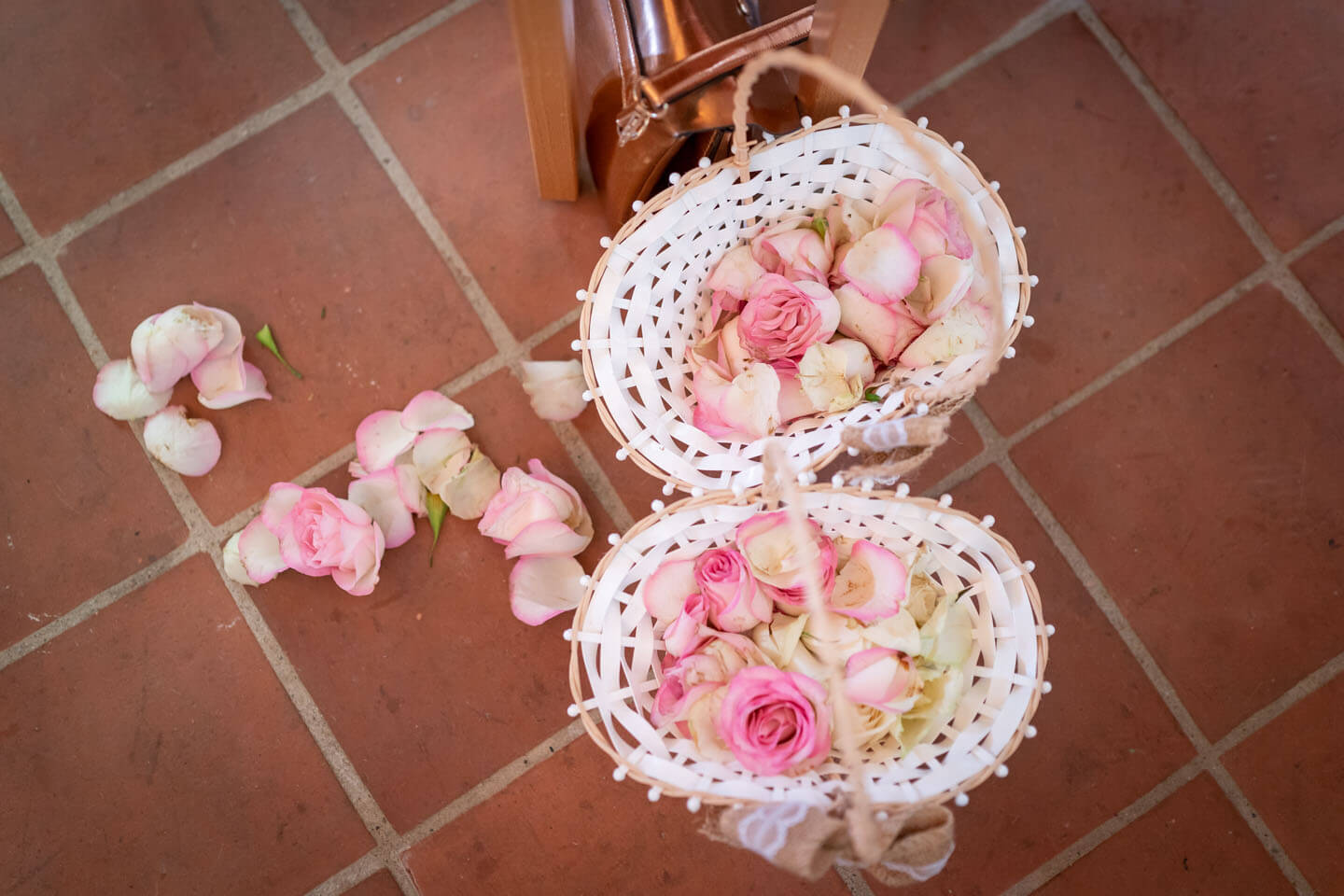 Rosenblätter für die Blumenkinder