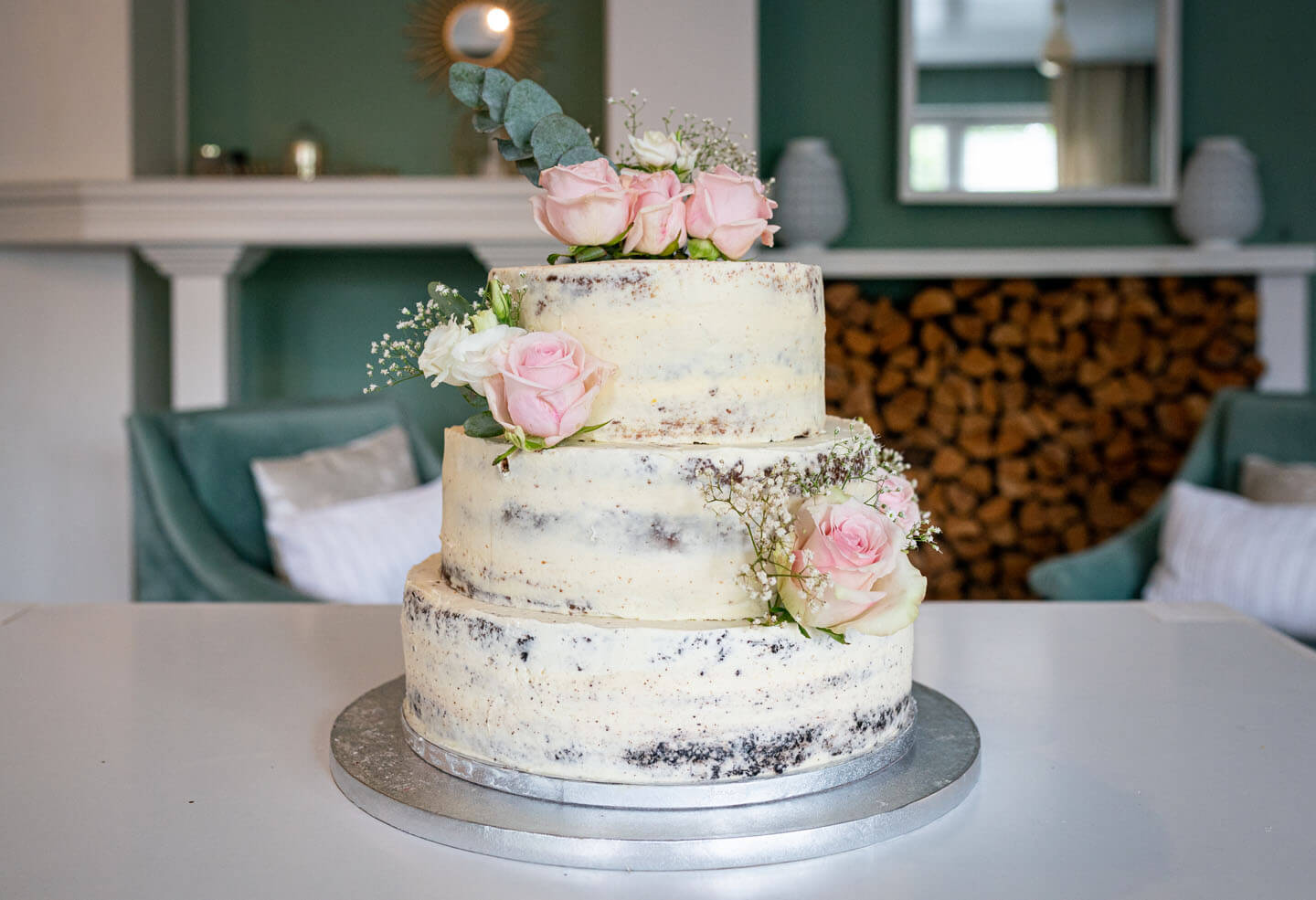 Hochzeitstorte in Pastellfarben