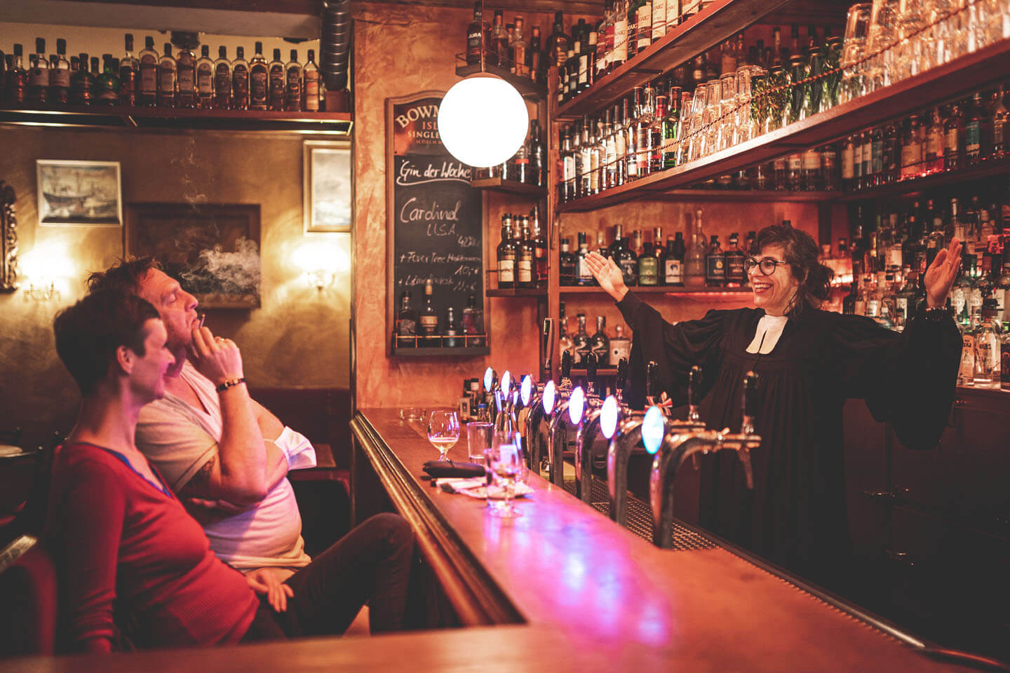 St. Moment Agentur: Kirche, Kiez & Kneipentrauung