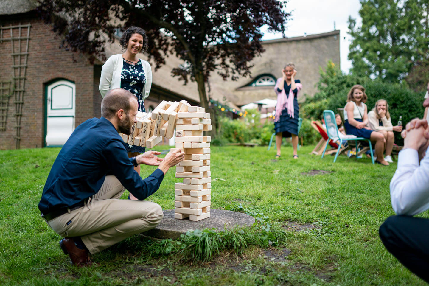 Wackelturm-Spiel bei Festival-Hochzeit