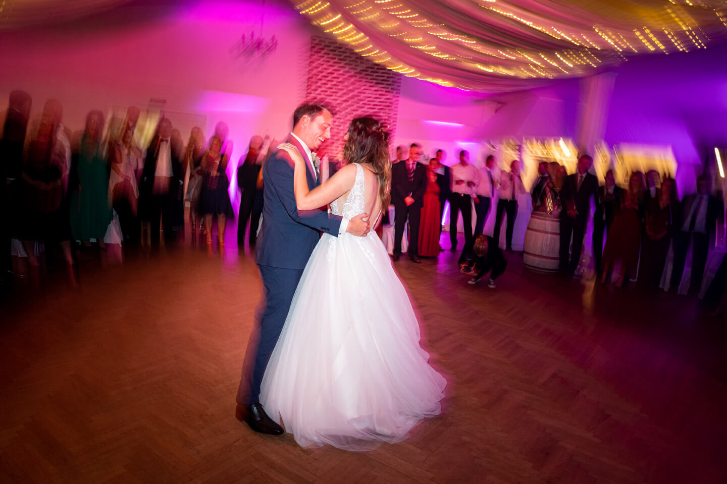 Dynamisches Foto vom Eröffnungstanz